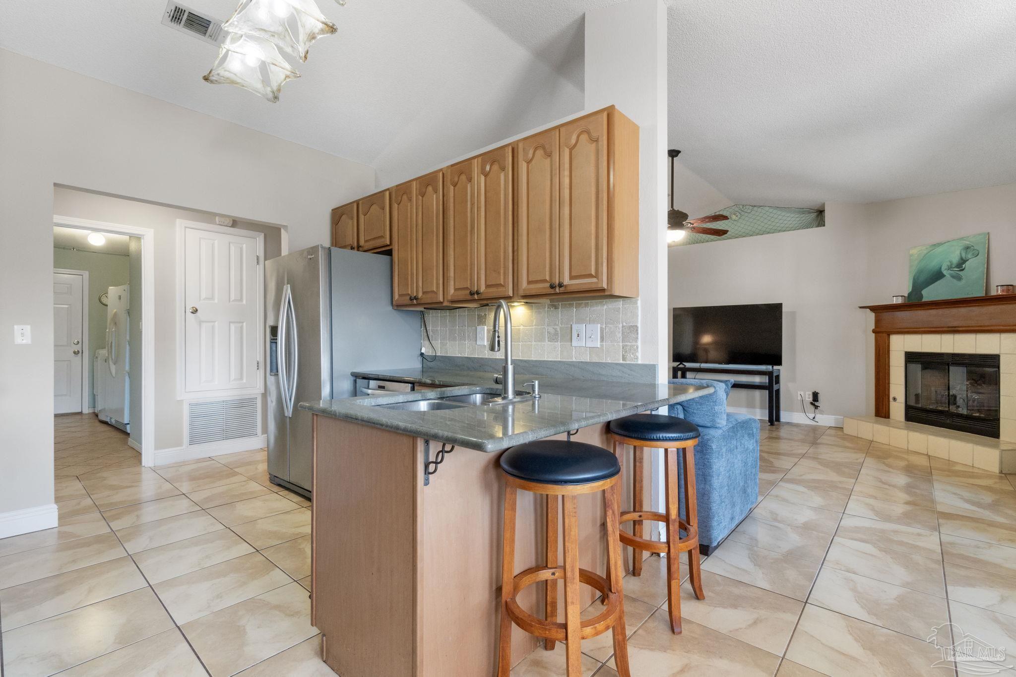 1223 Bartram Ln