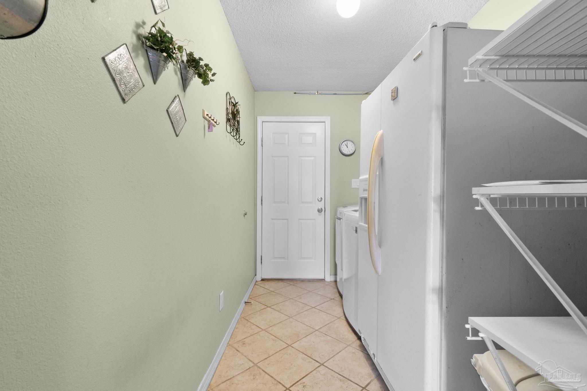 1223 Bartram Ln