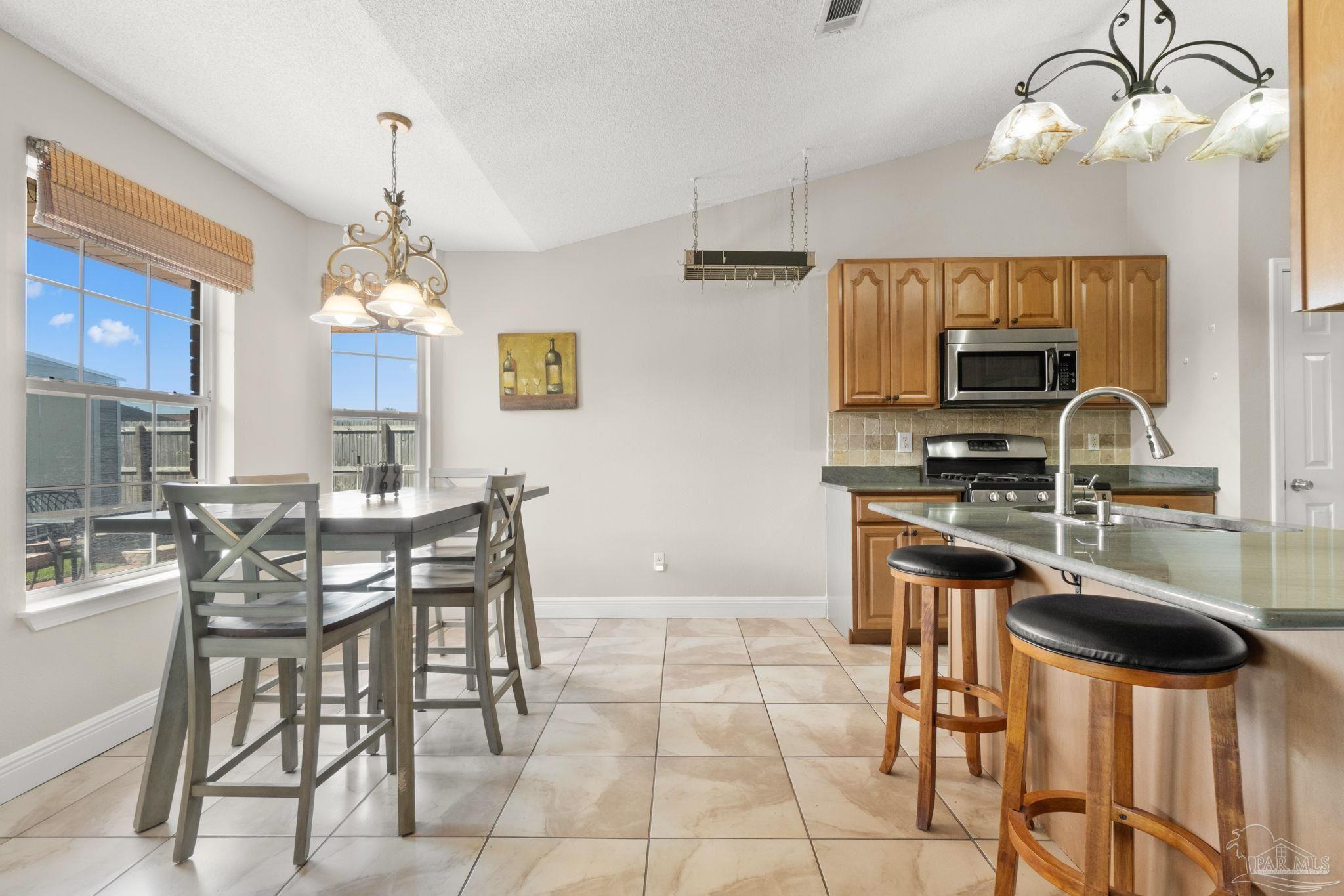 1223 Bartram Ln