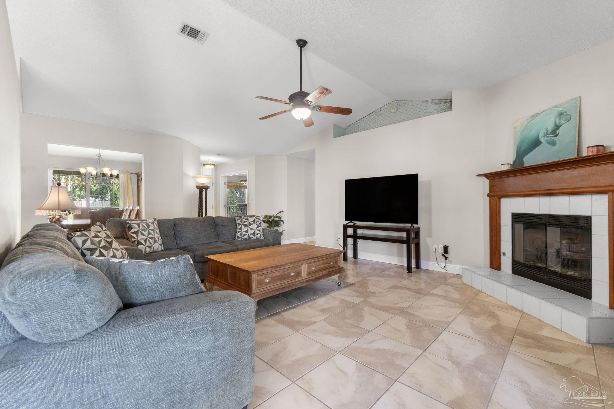 1223 Bartram Ln