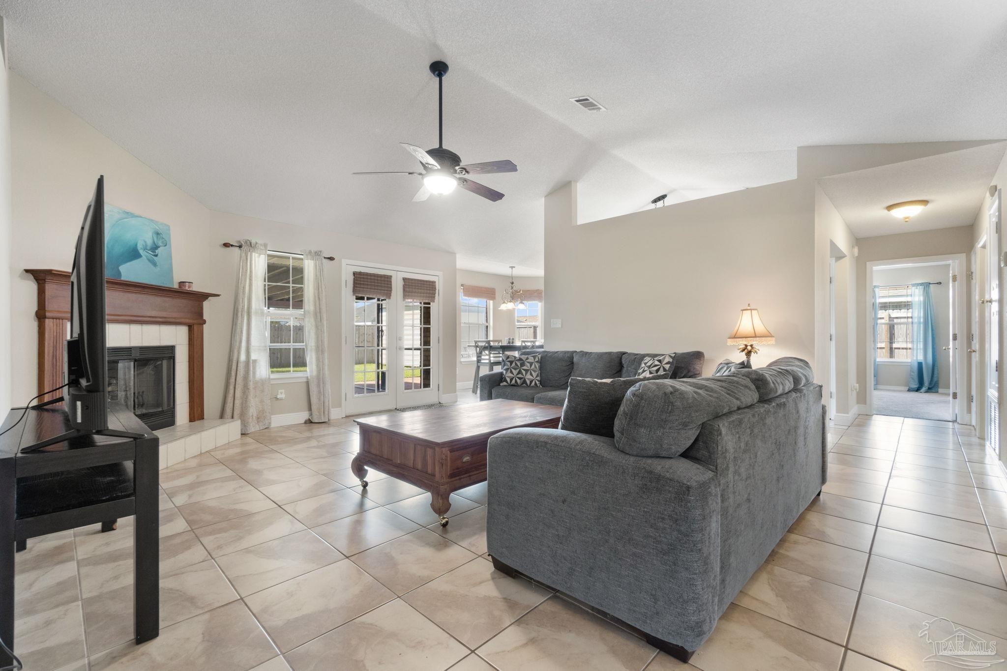 1223 Bartram Ln