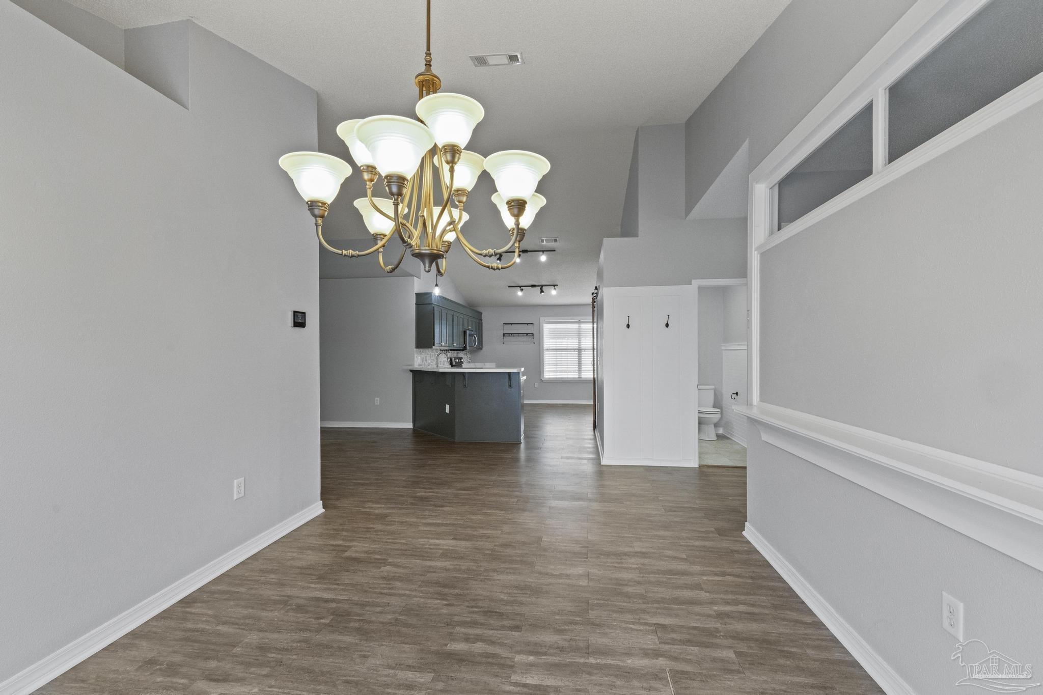 3061 Illinois Pl
