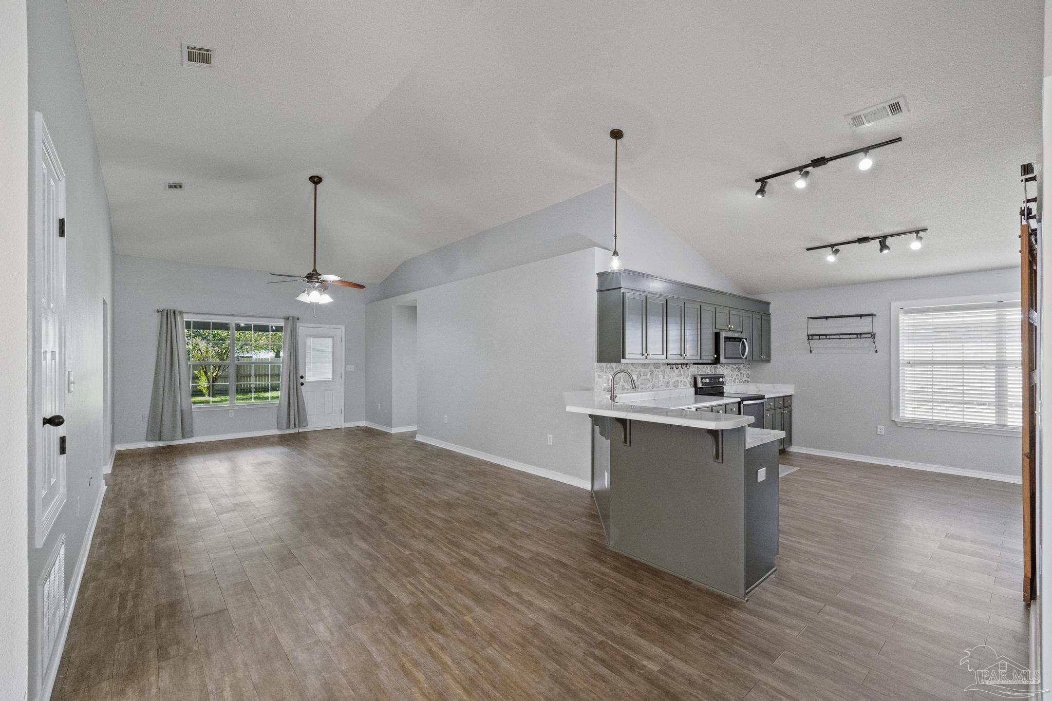 3061 Illinois Pl