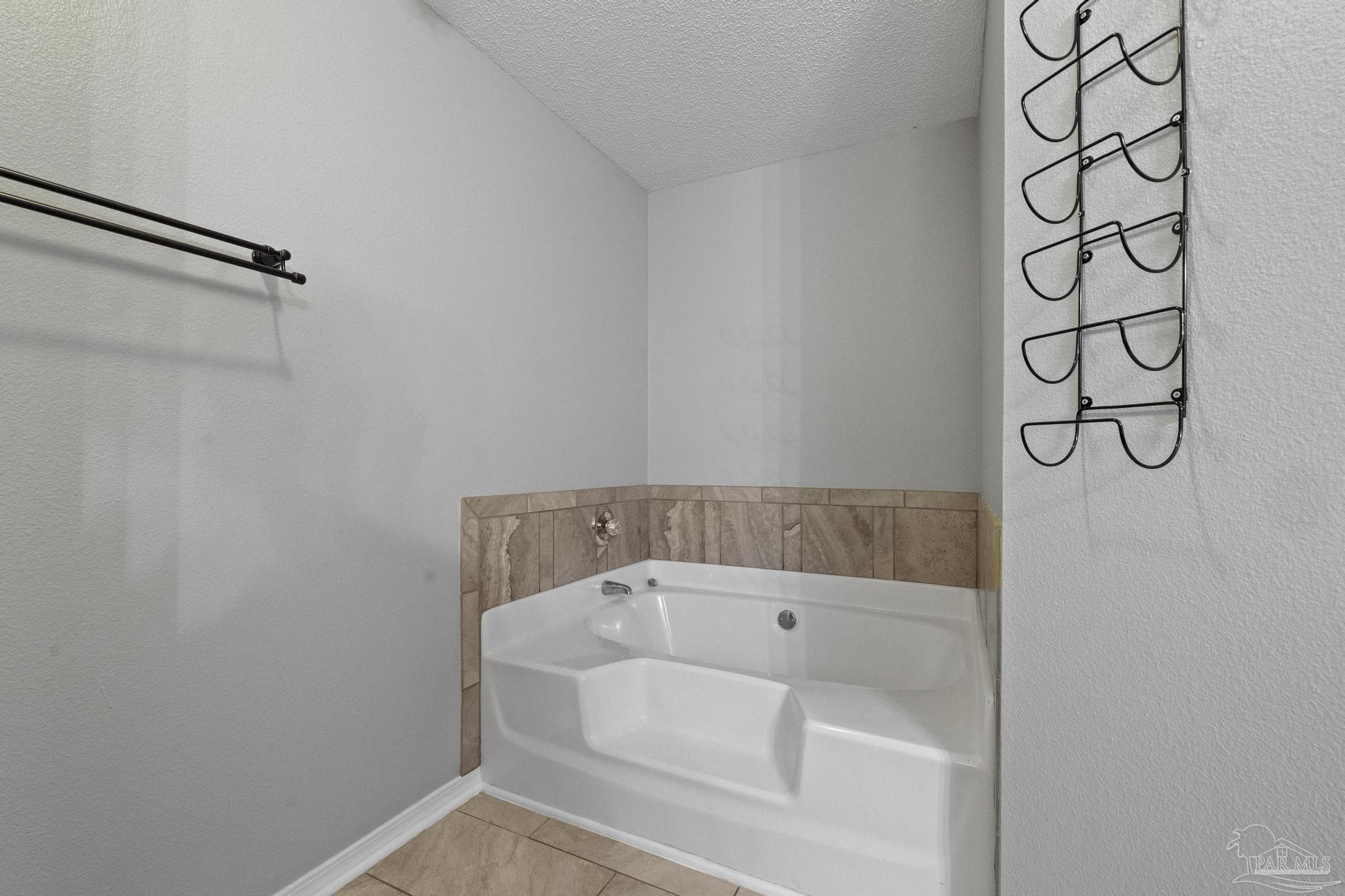 3061 Illinois Pl