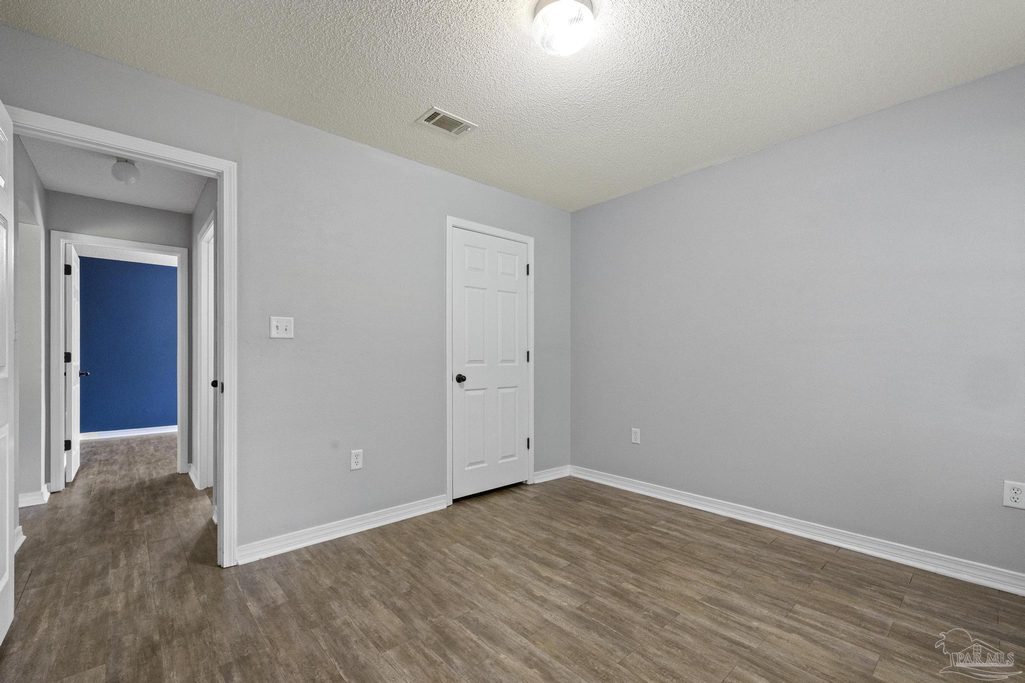 3061 Illinois Pl