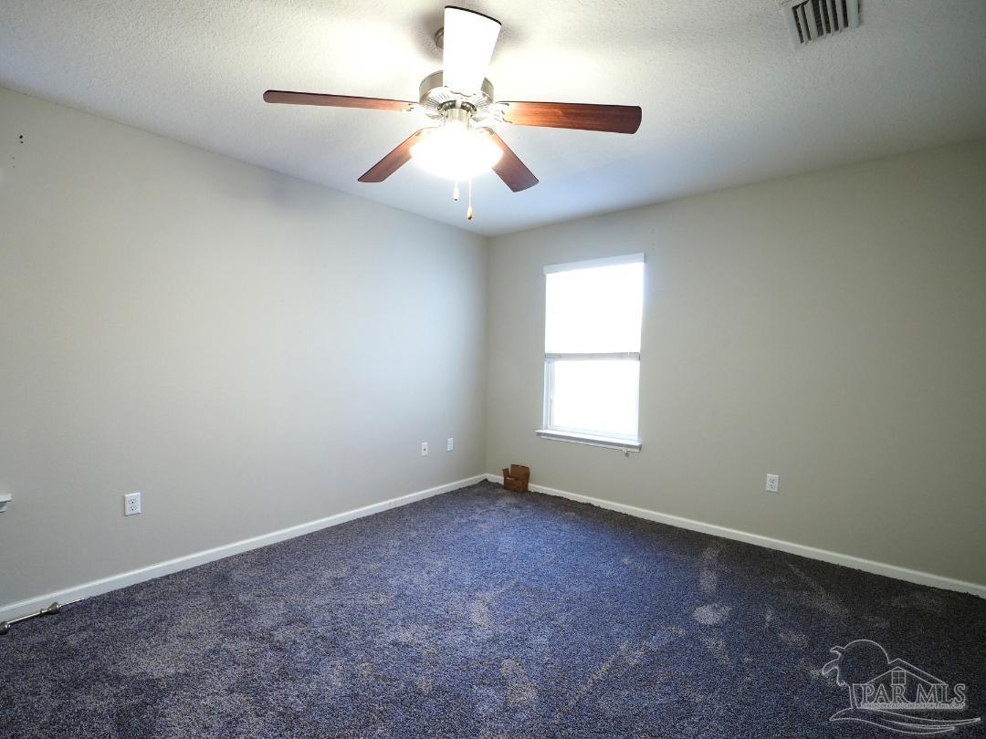 203 Creekview Dr