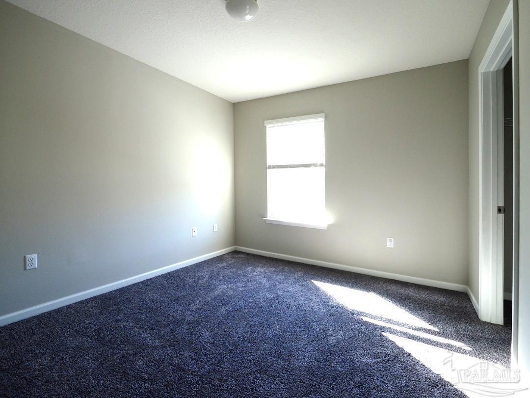 203 Creekview Dr
