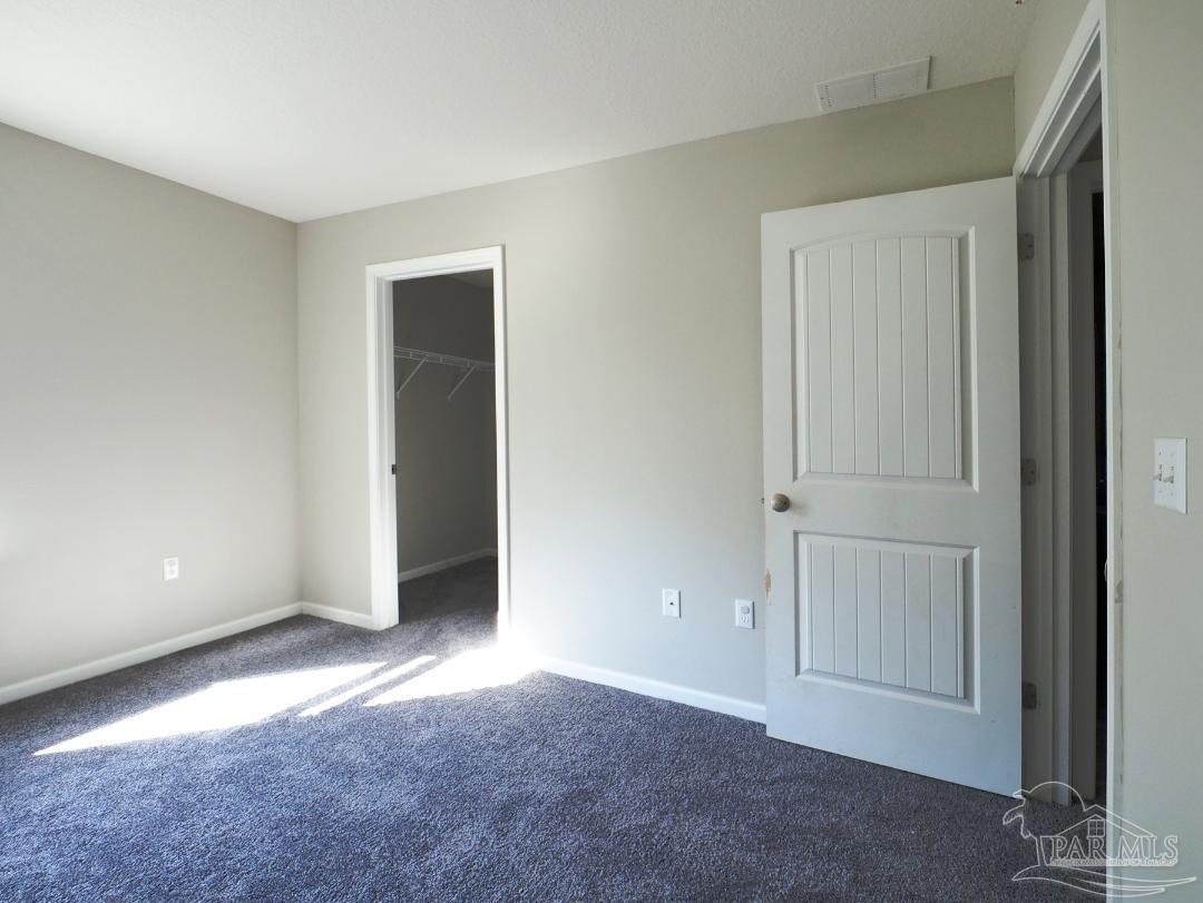 203 Creekview Dr