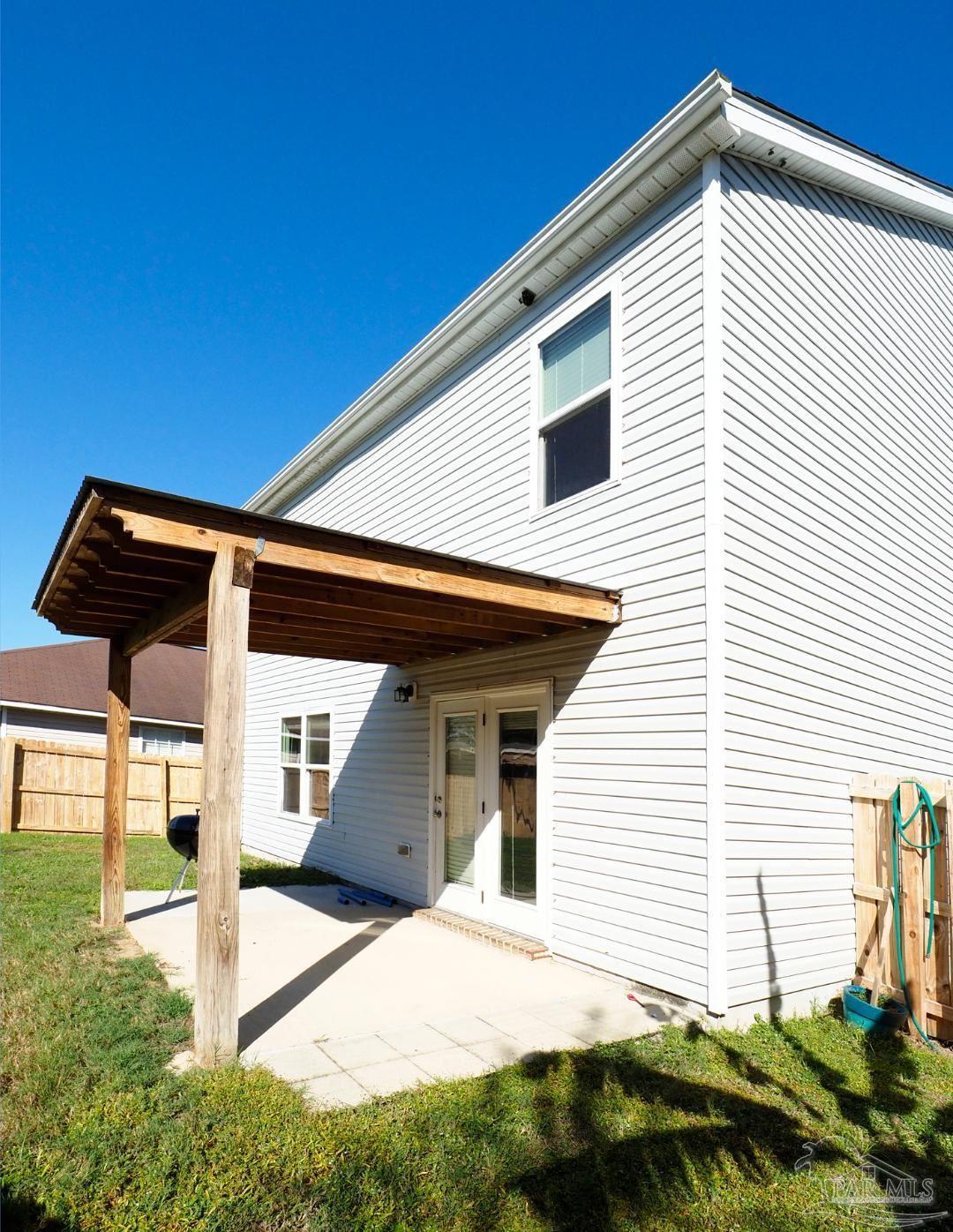 203 Creekview Dr