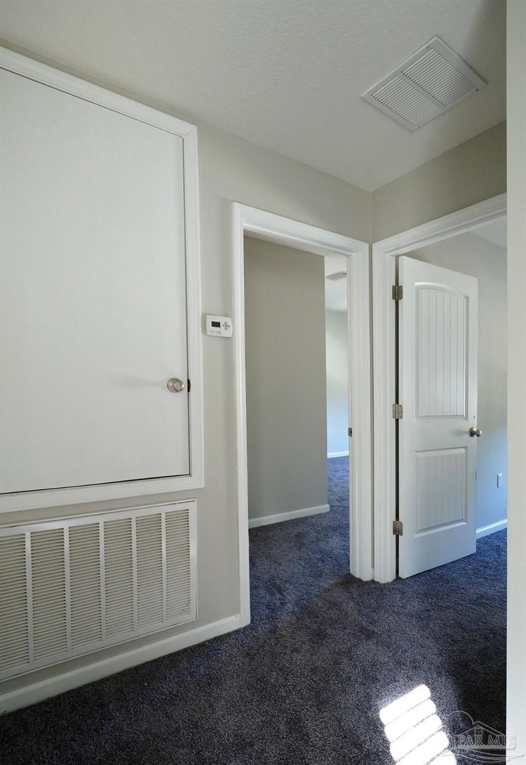 203 Creekview Dr