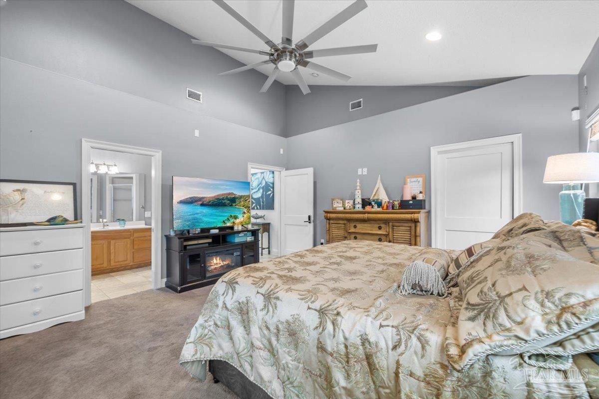 5763 White Oak Ln