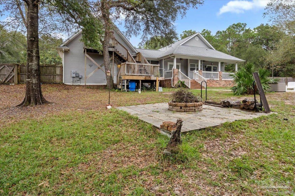 5763 White Oak Ln