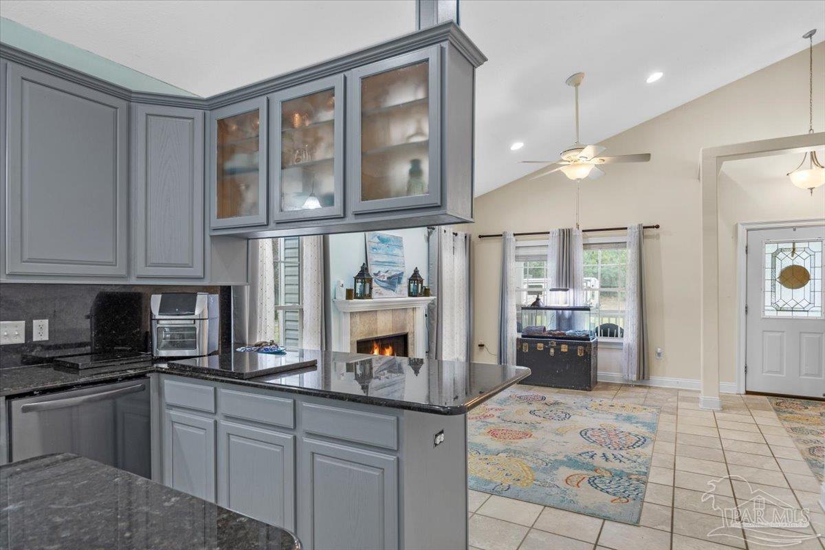5763 White Oak Ln