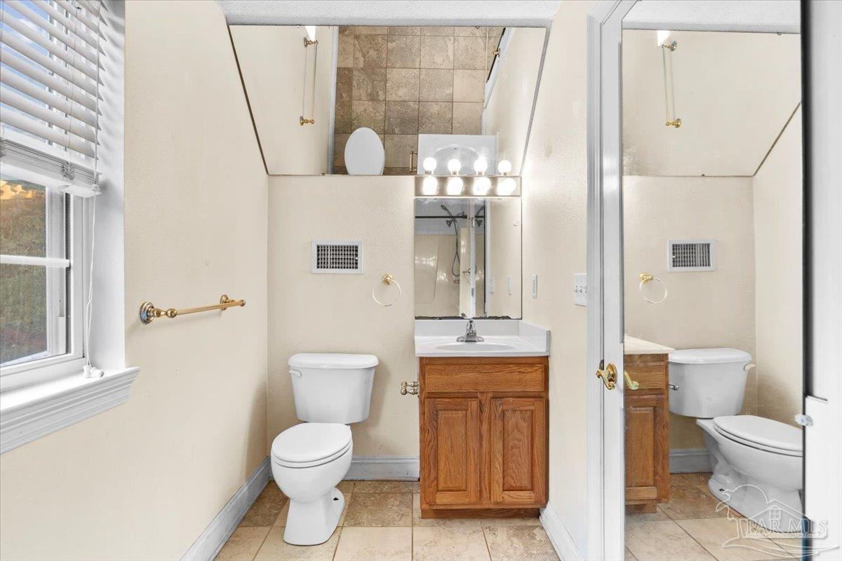 5763 White Oak Ln