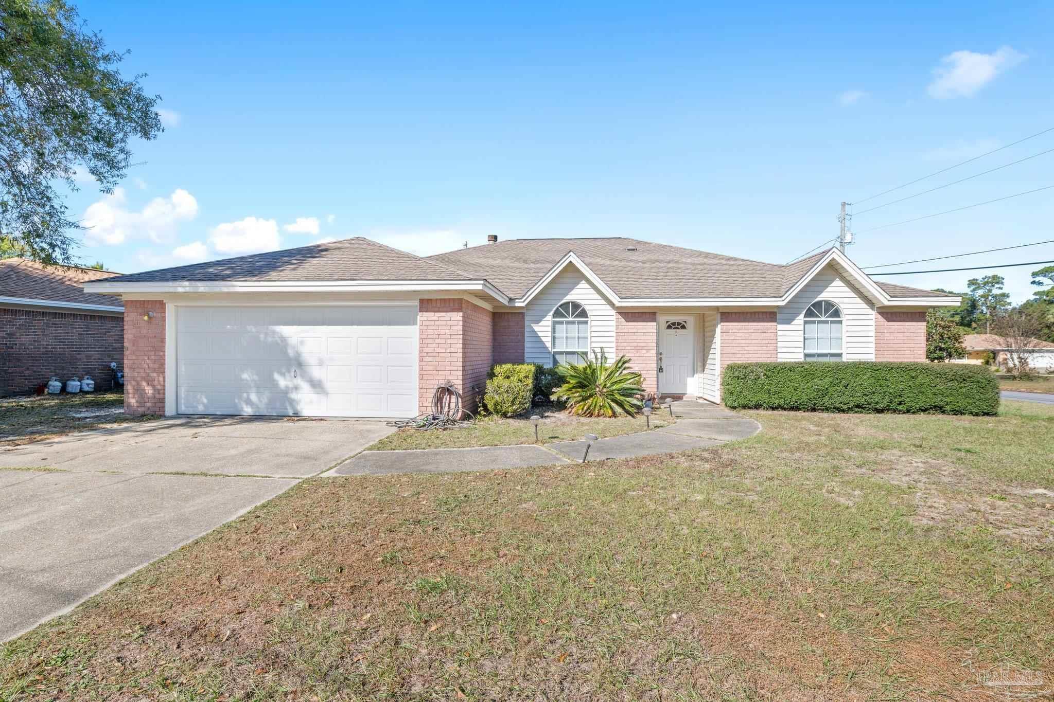 9000 Bluebay Ln