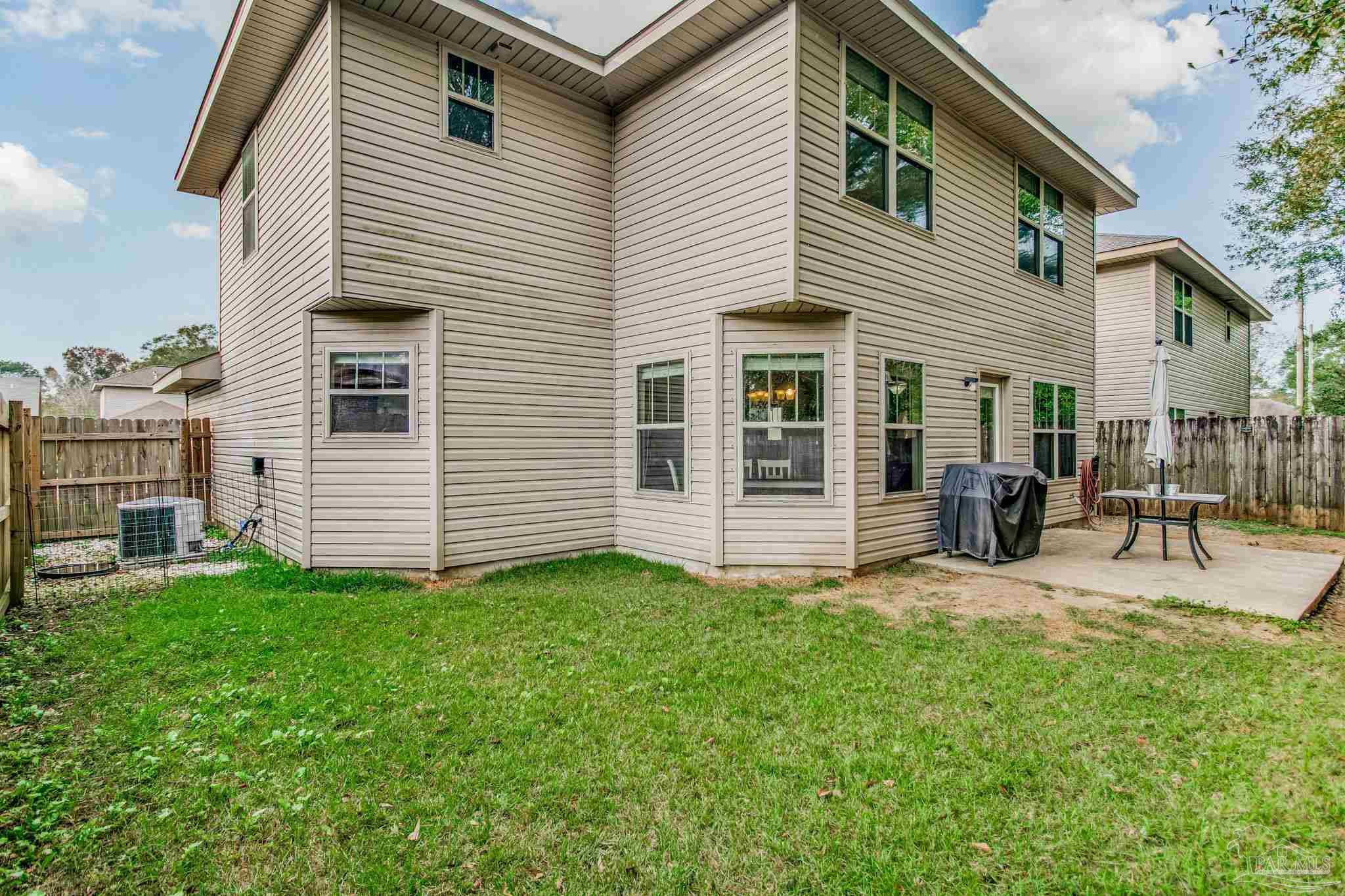 8912 Hertford Cir