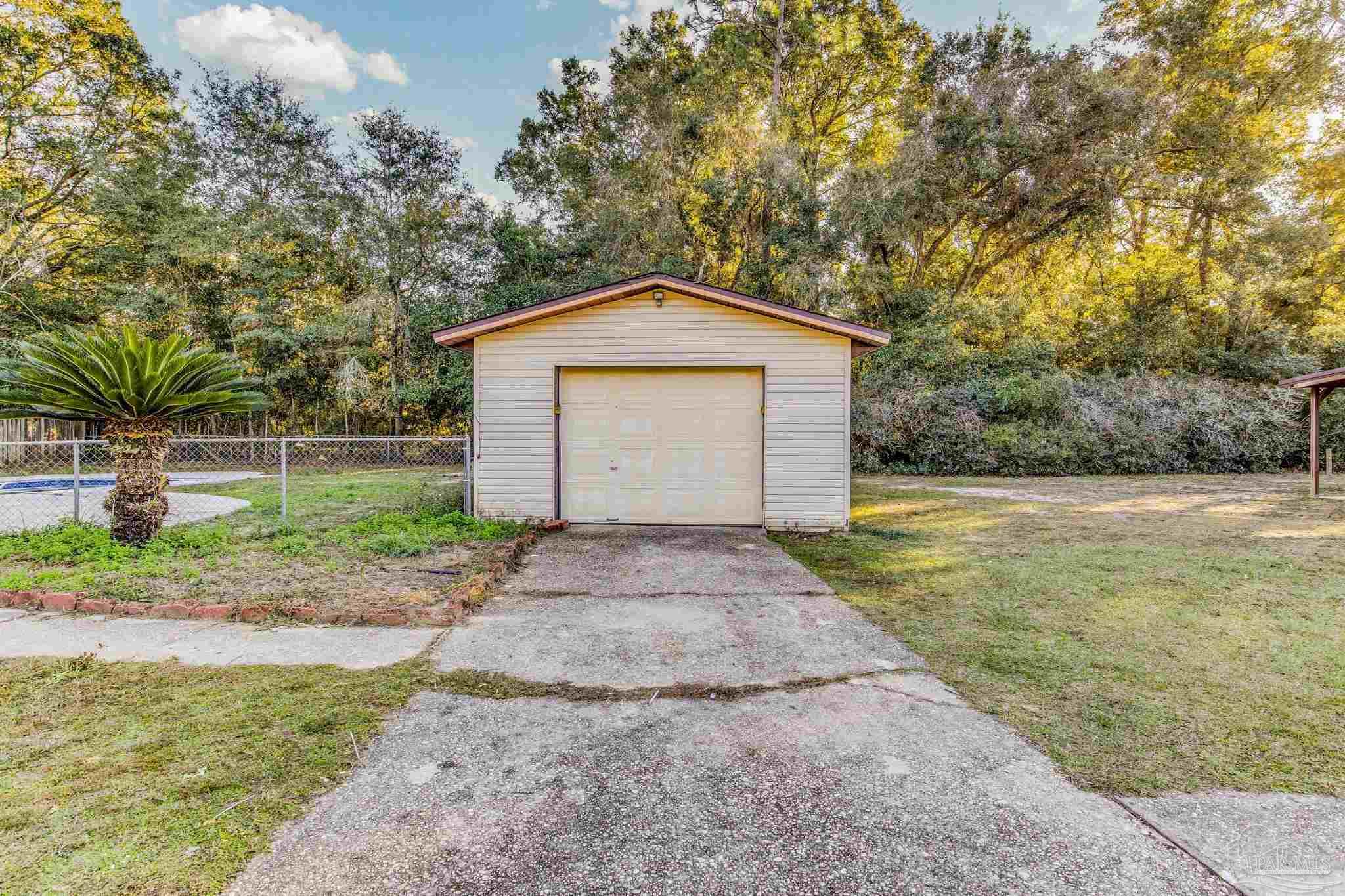 6463 Robie Rd