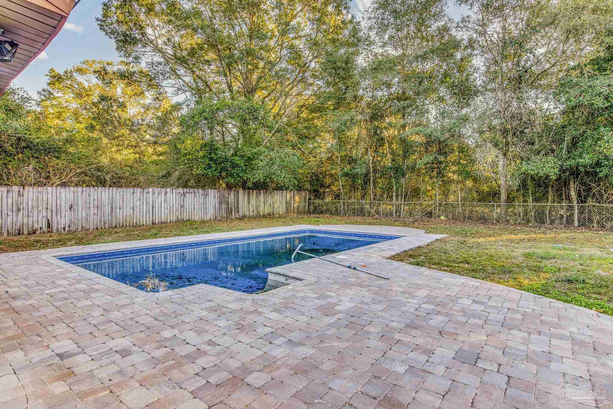 6463 Robie Rd