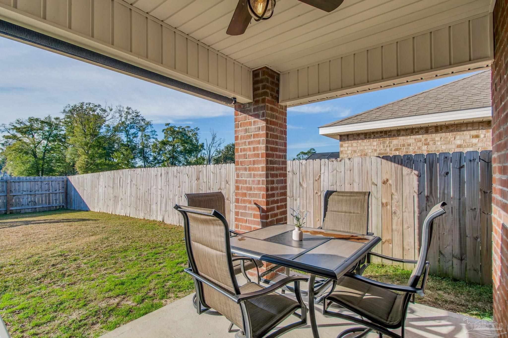 7805 Lakeside Oaks Dr