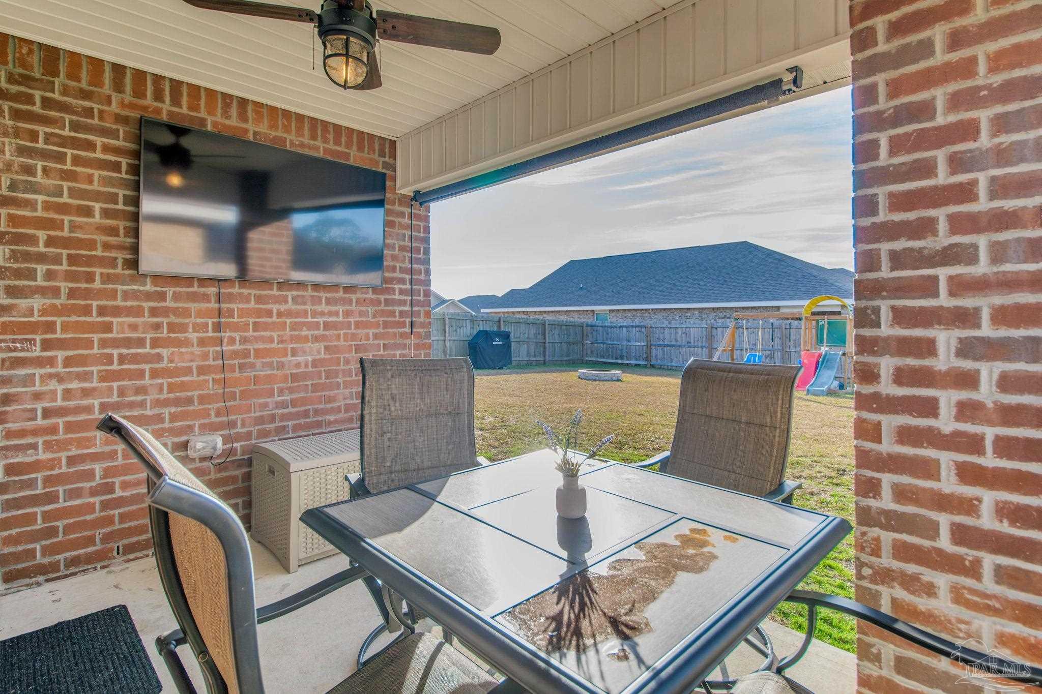 7805 Lakeside Oaks Dr