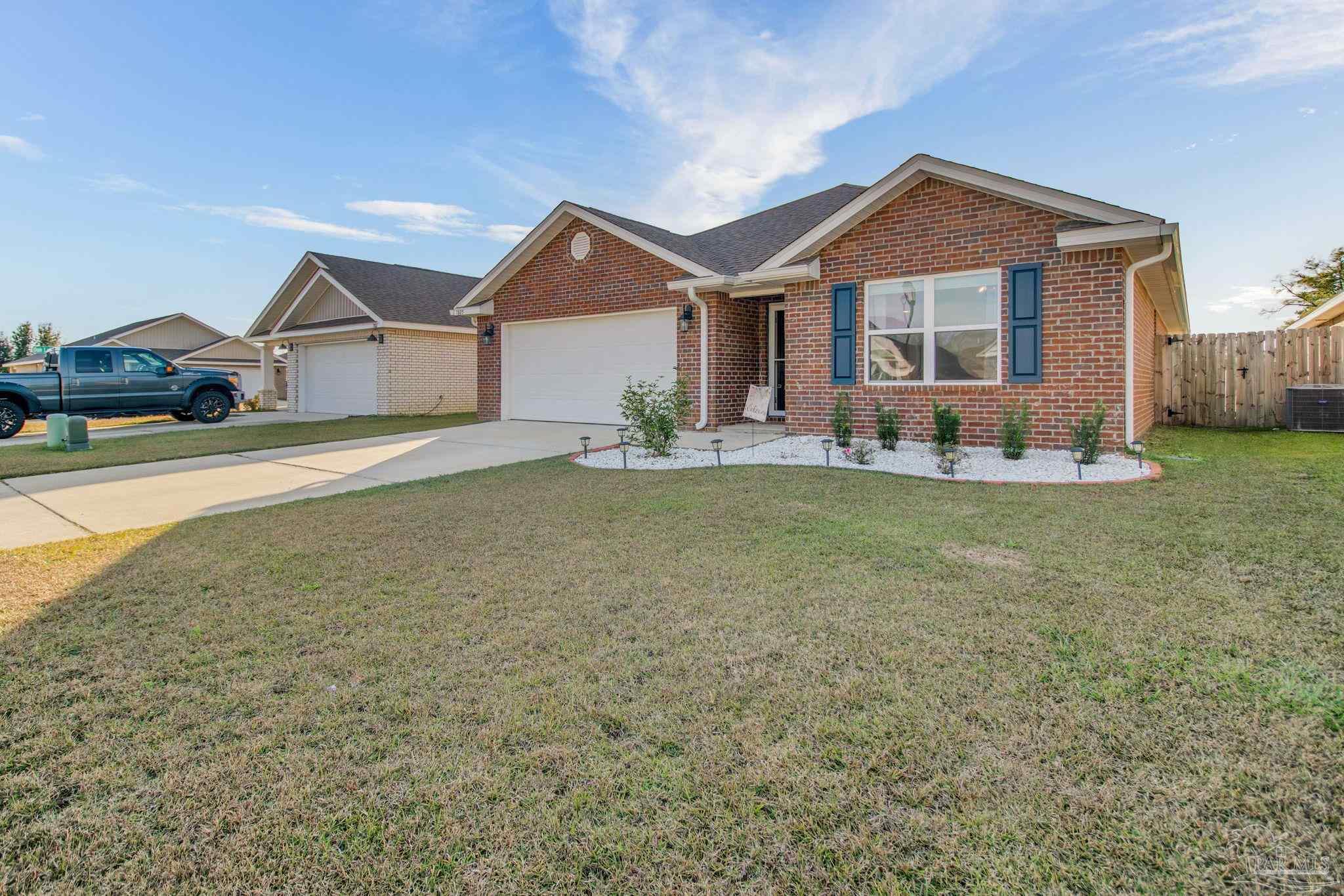 7805 Lakeside Oaks Dr