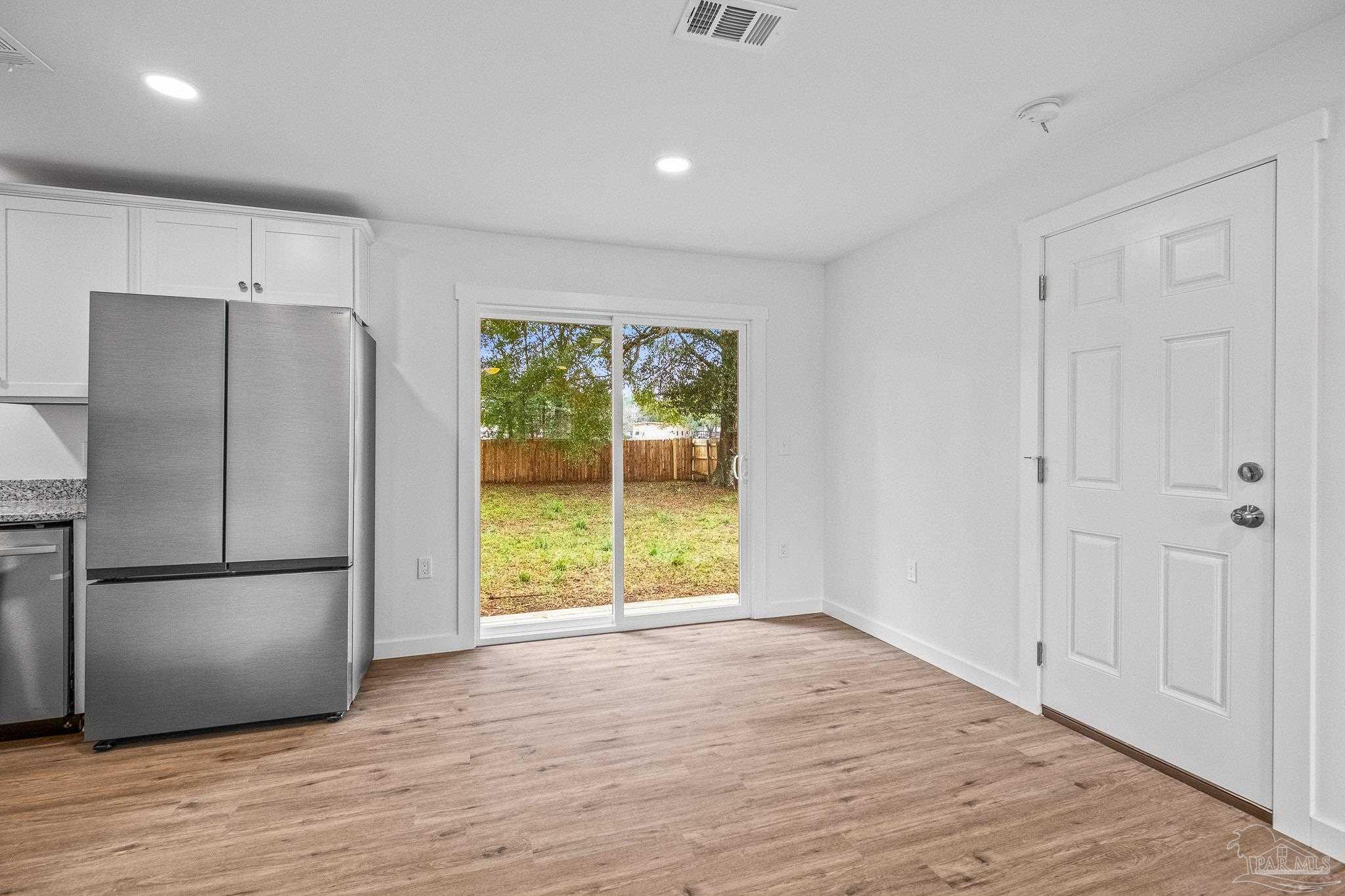 6409 Julia Dr