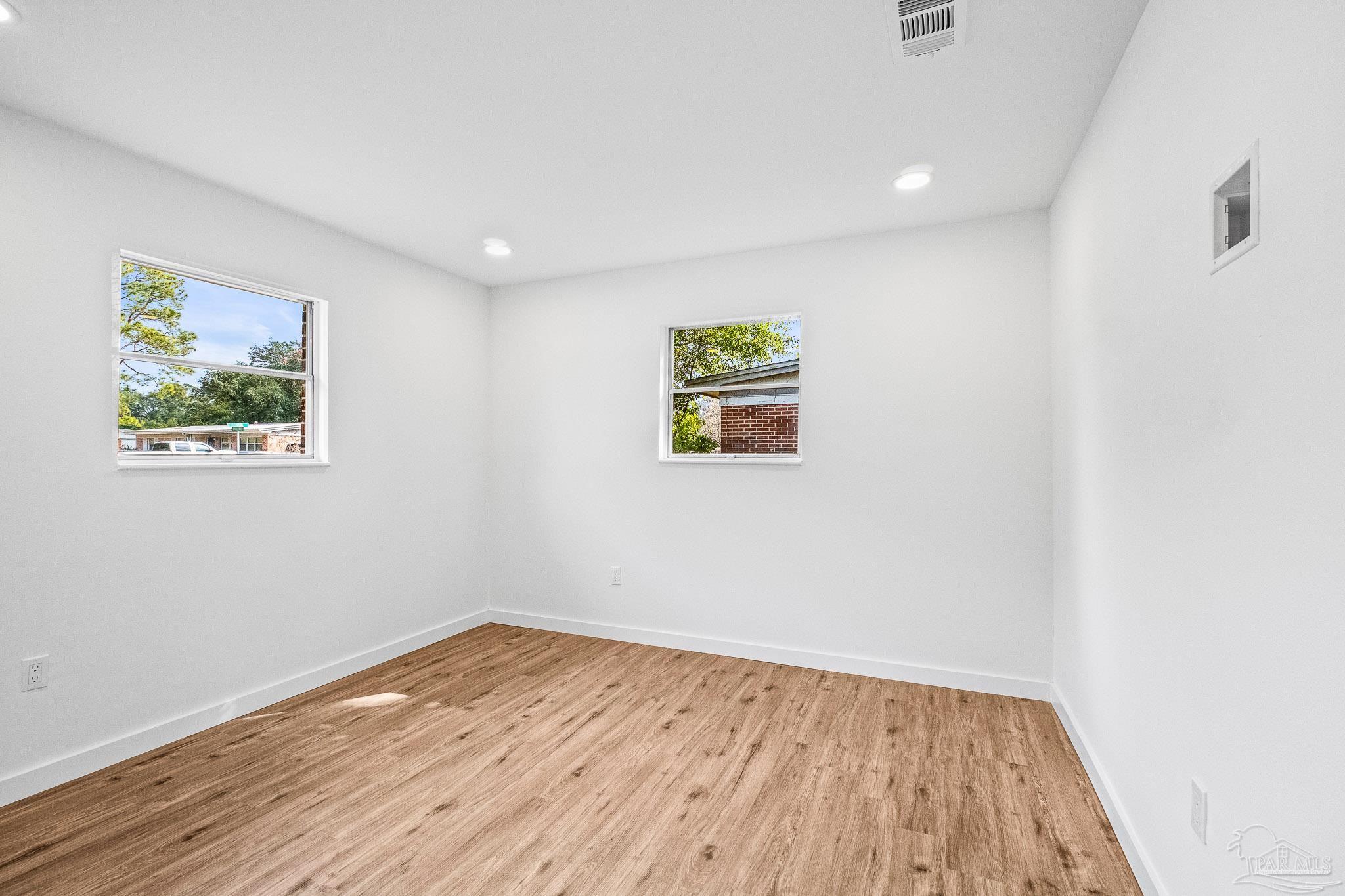 6409 Julia Dr
