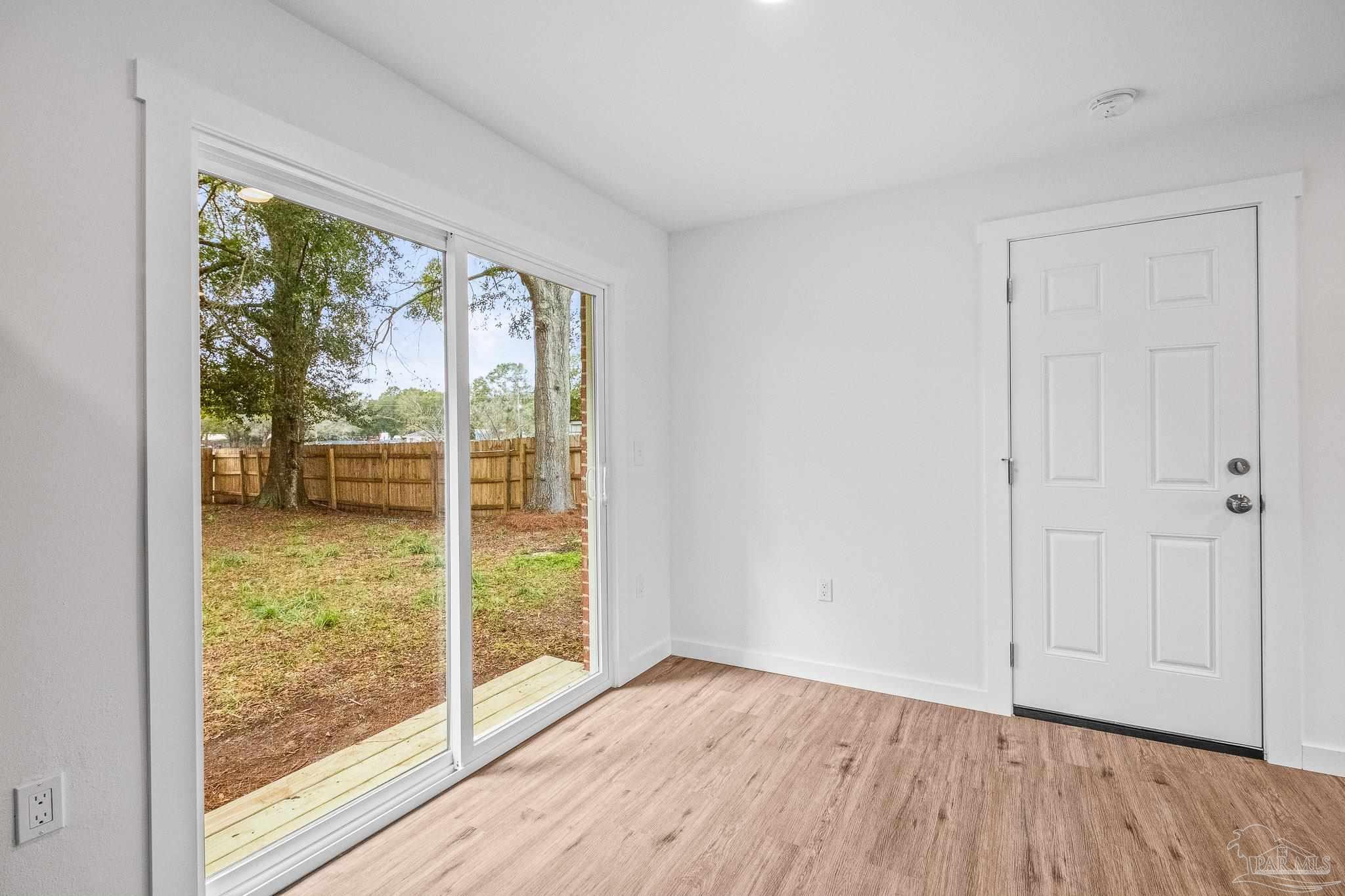 6409 Julia Dr