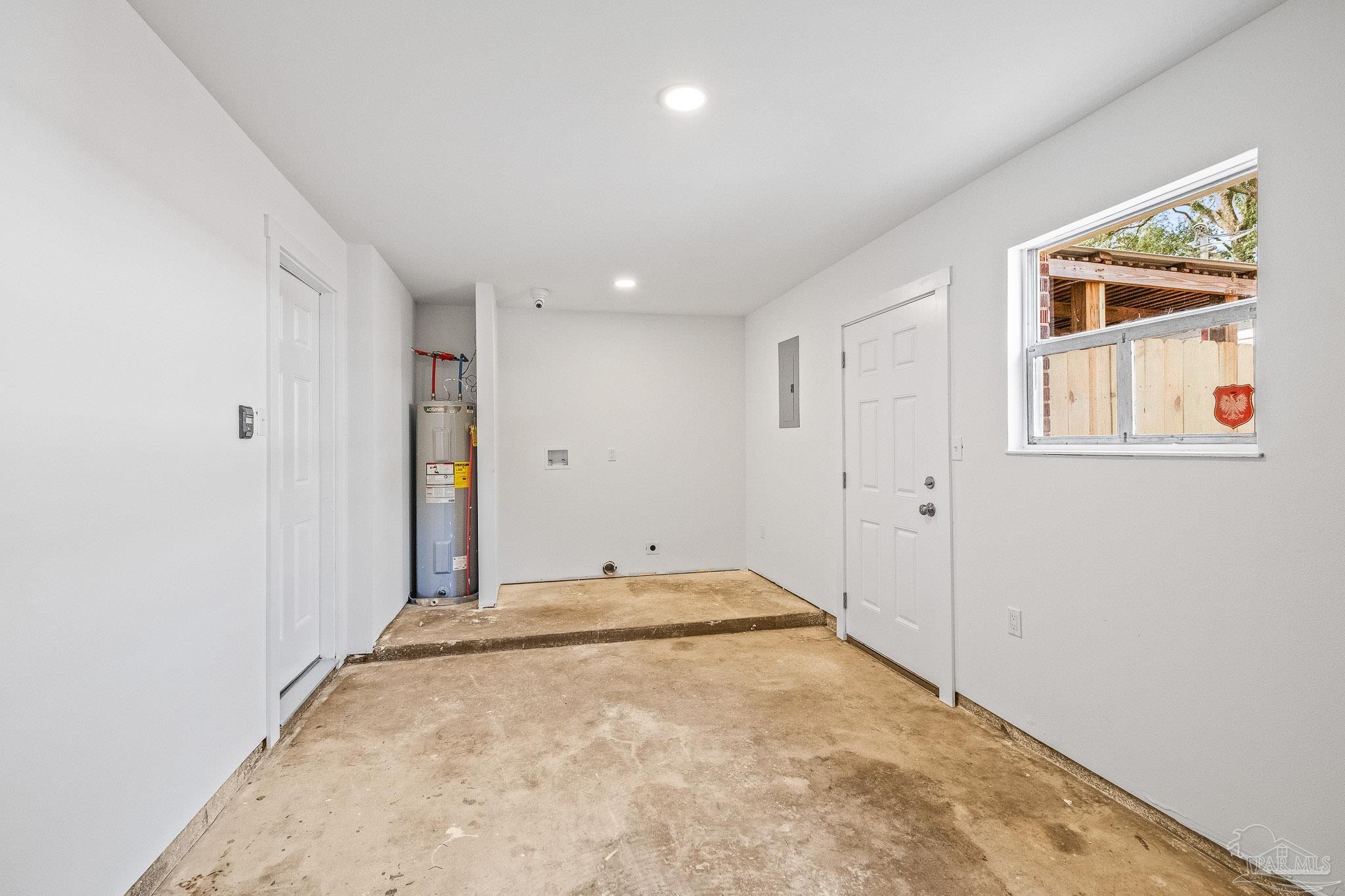 6409 Julia Dr