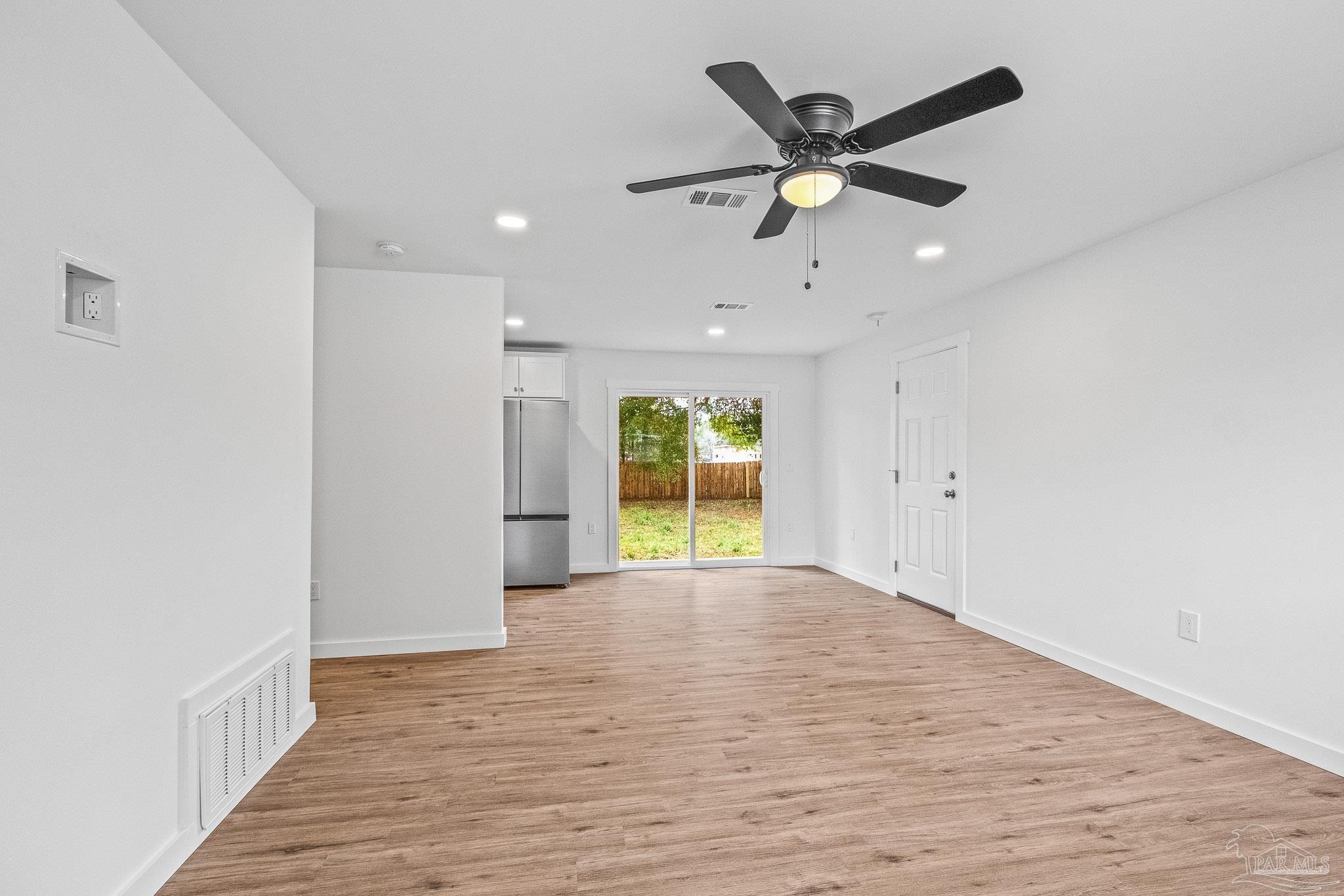 6409 Julia Dr