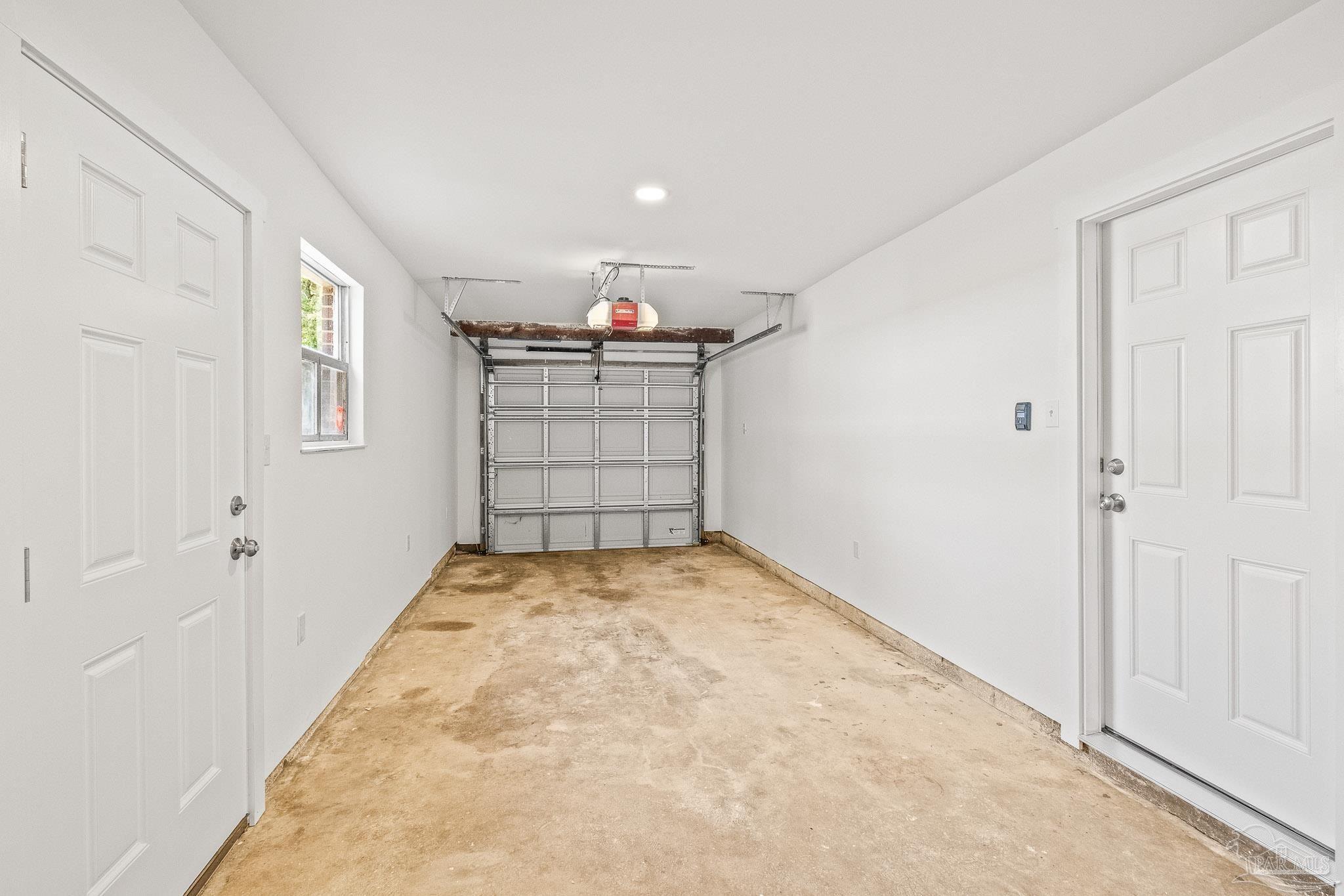 6409 Julia Dr