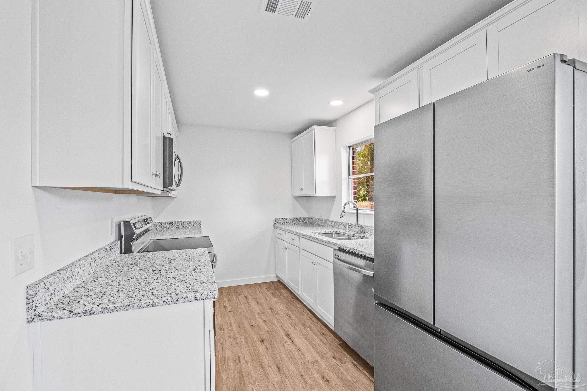 6409 Julia Dr