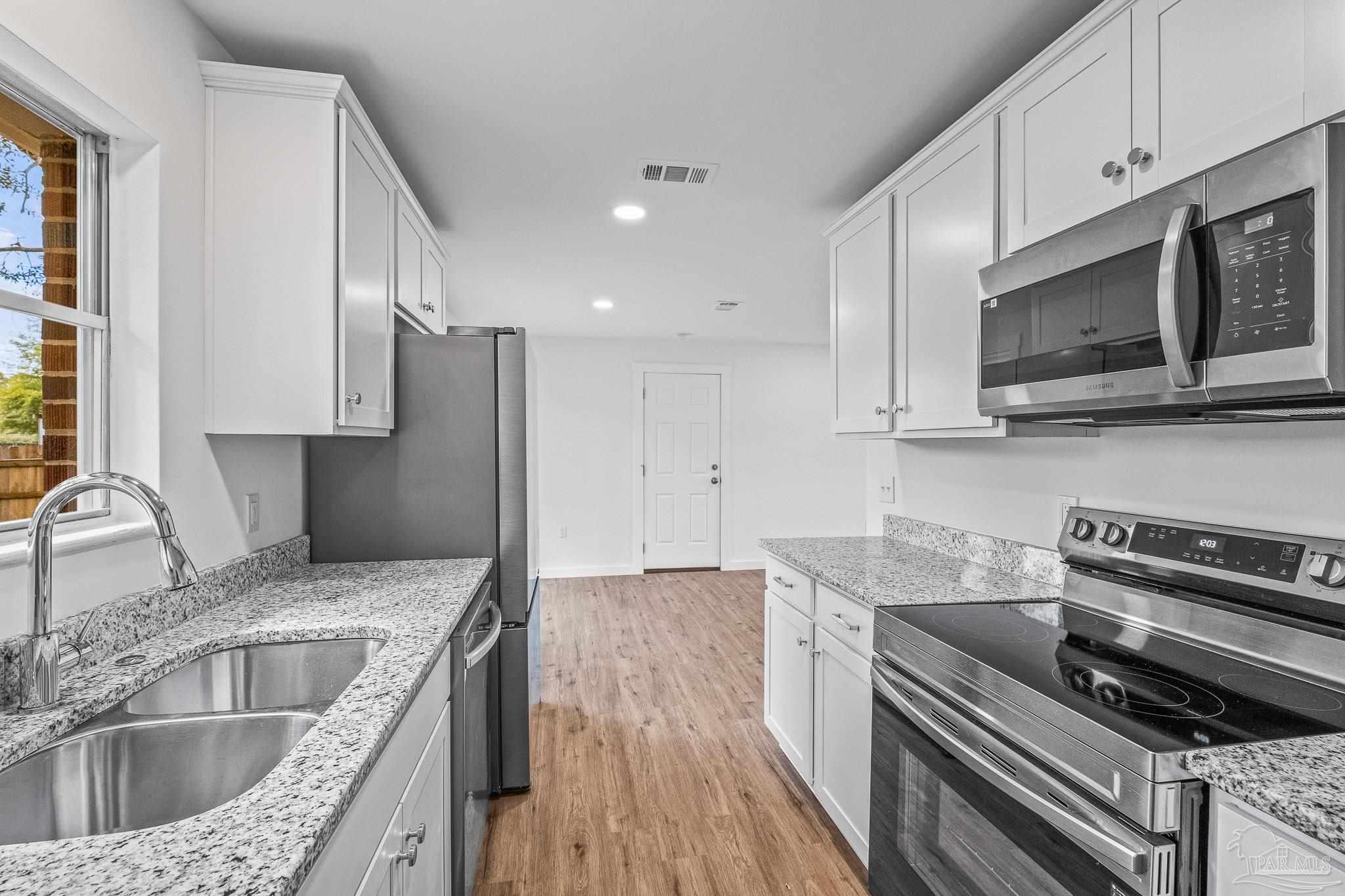 6409 Julia Dr