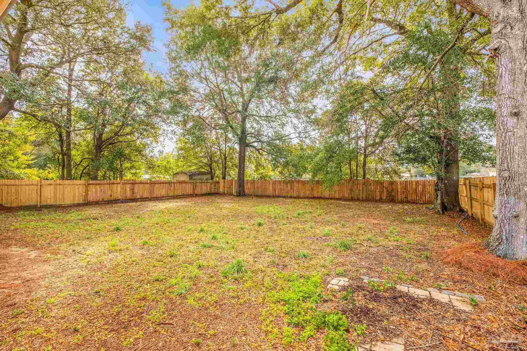 6409 Julia Dr