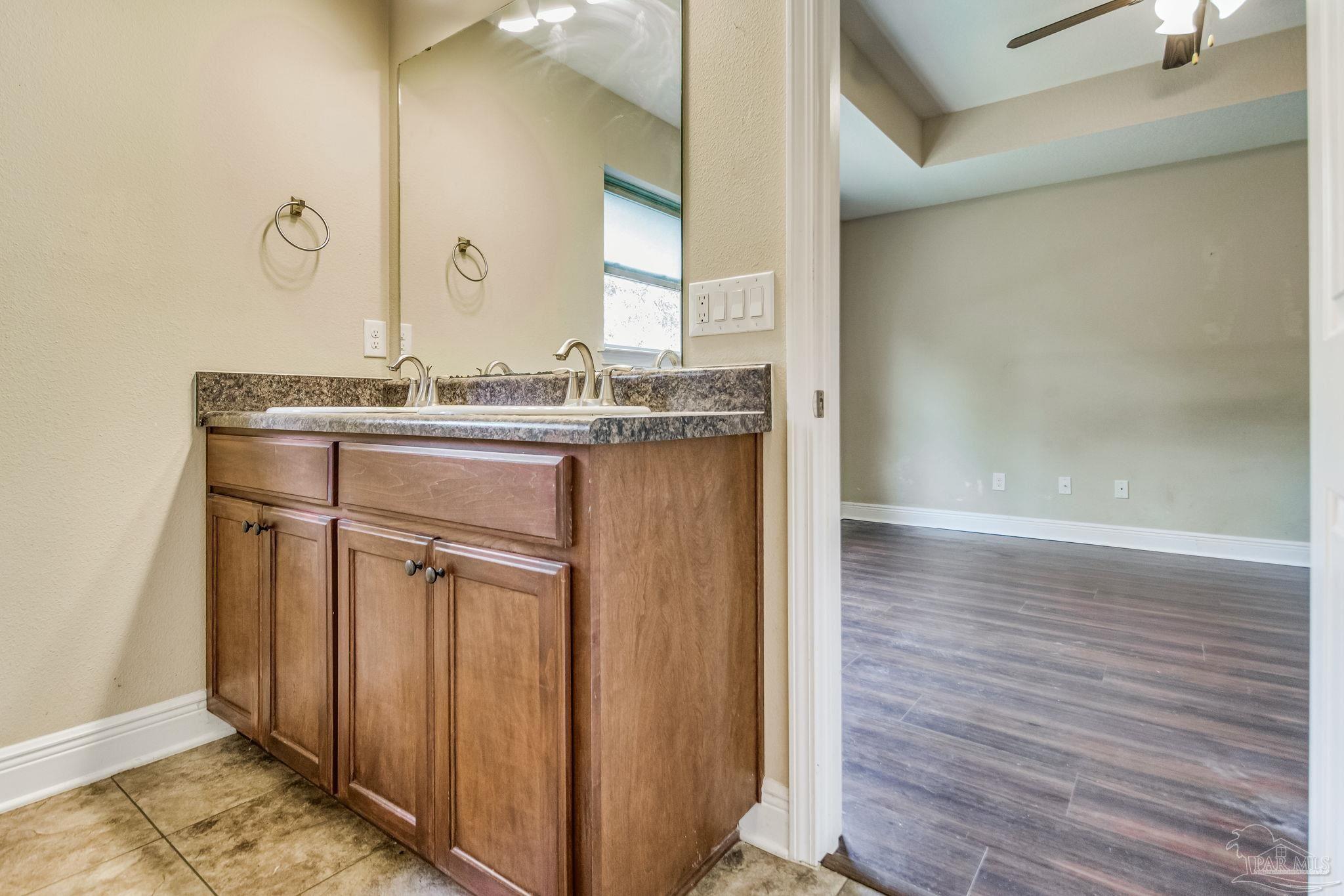 3778 Weatherstone Cir
