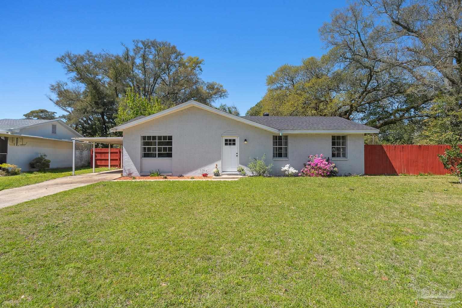 1719 Larry Ave