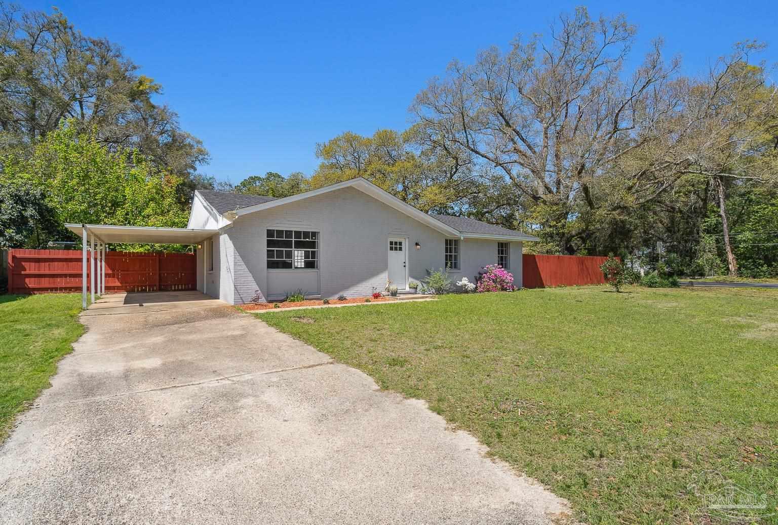 1719 Larry Ave