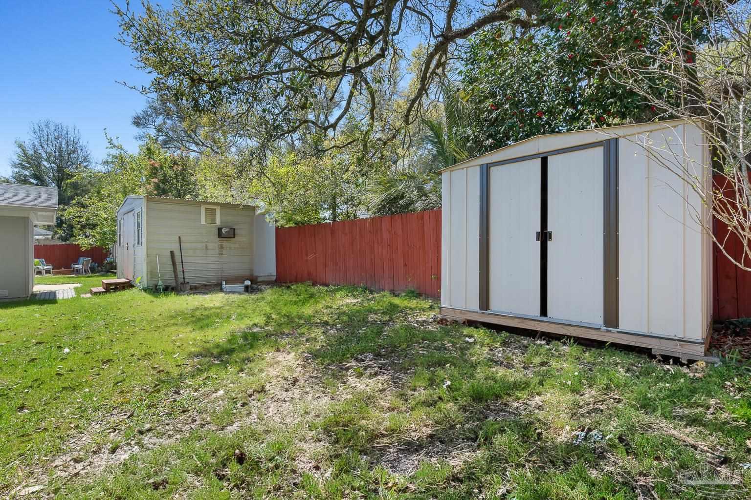 1719 Larry Ave