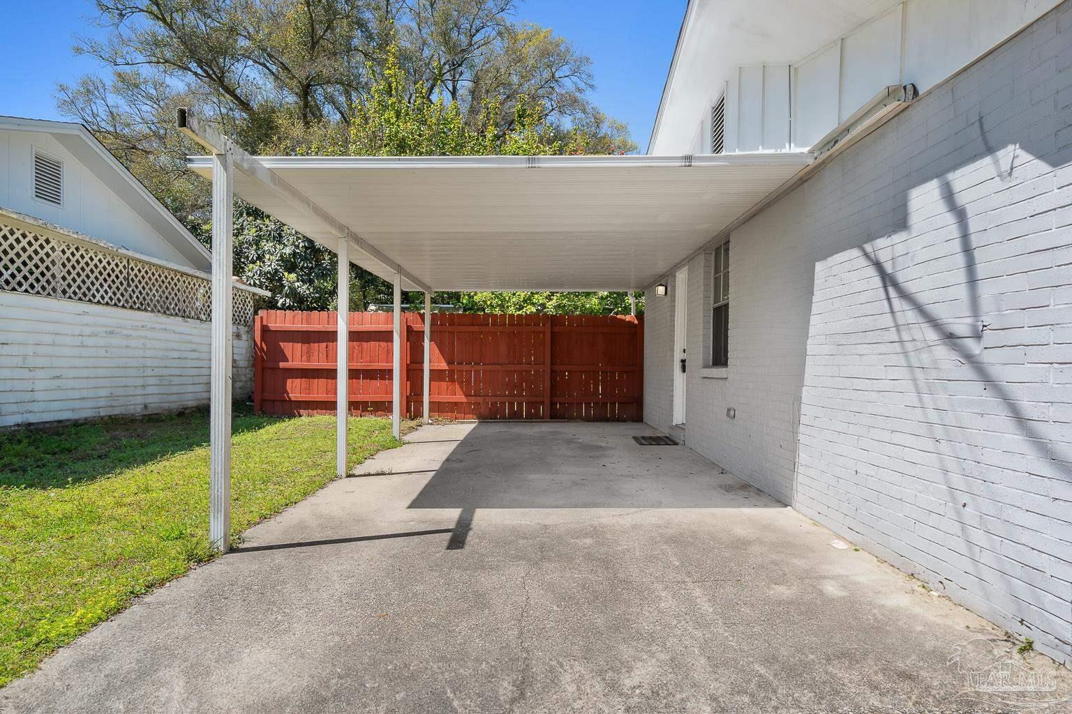 1719 Larry Ave