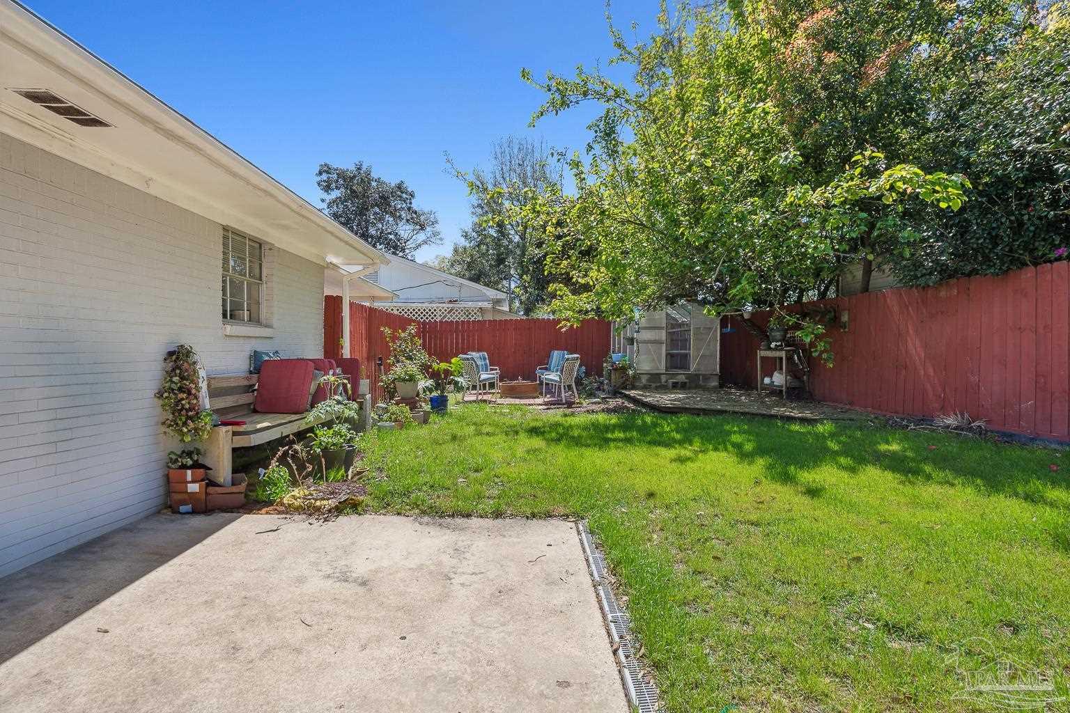 1719 Larry Ave