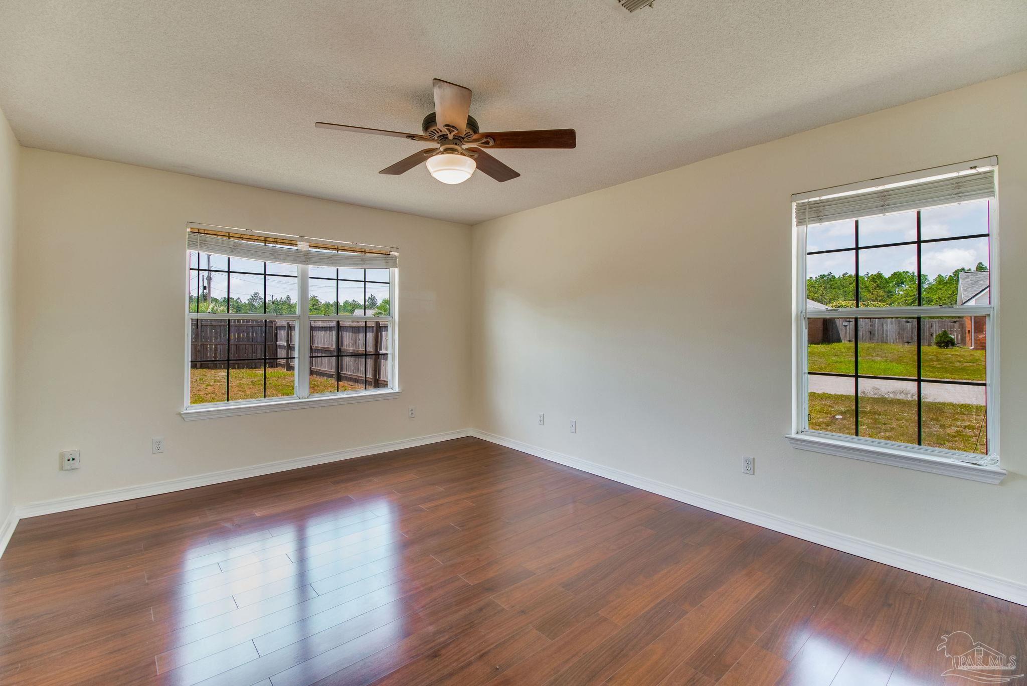 3086 Myrshine Dr