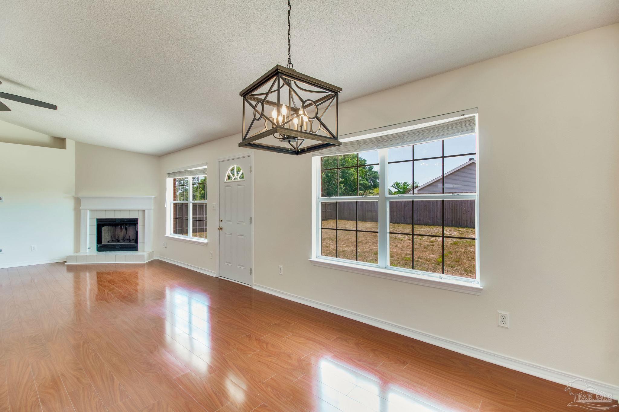 3086 Myrshine Dr