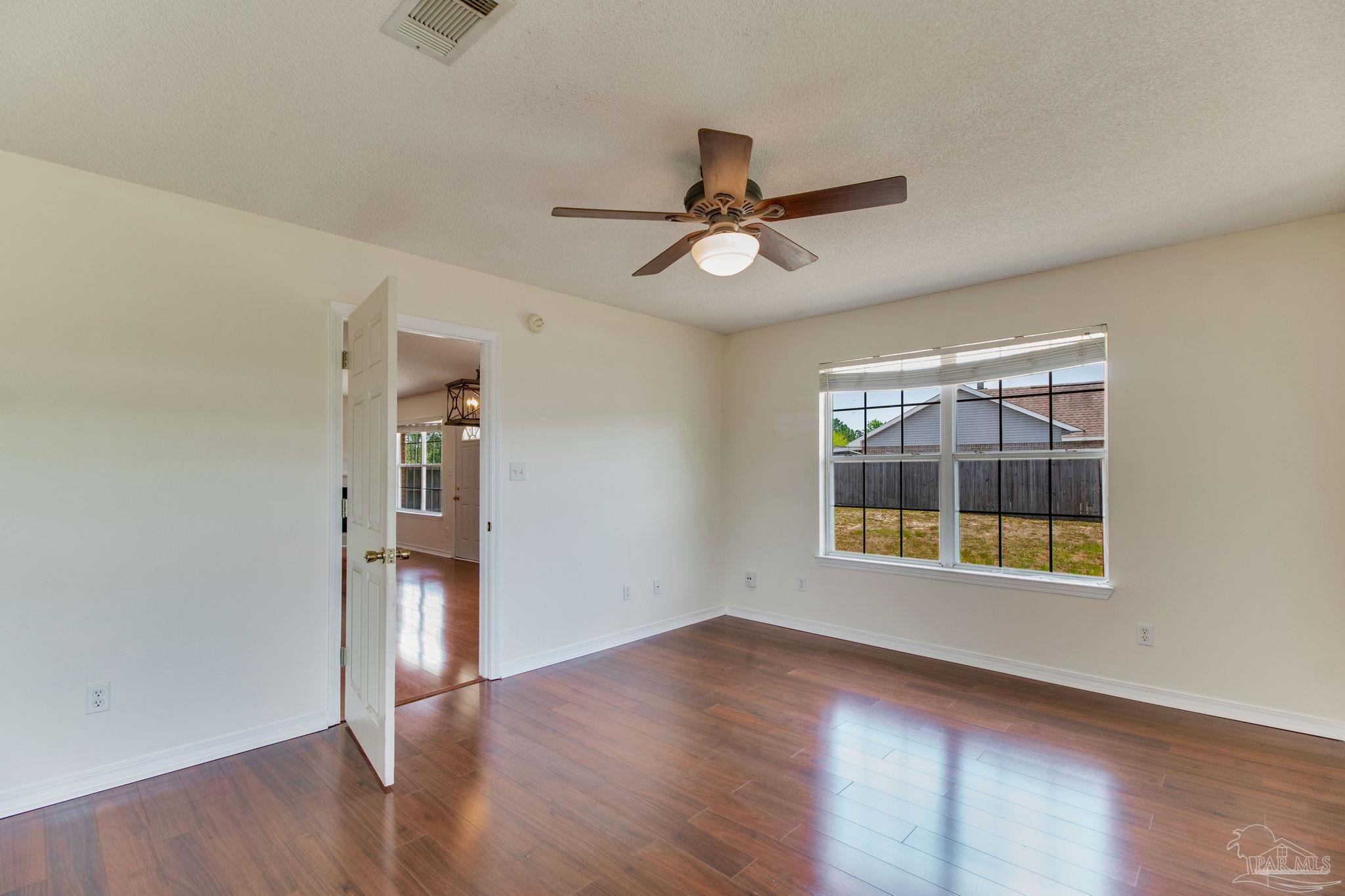 3086 Myrshine Dr