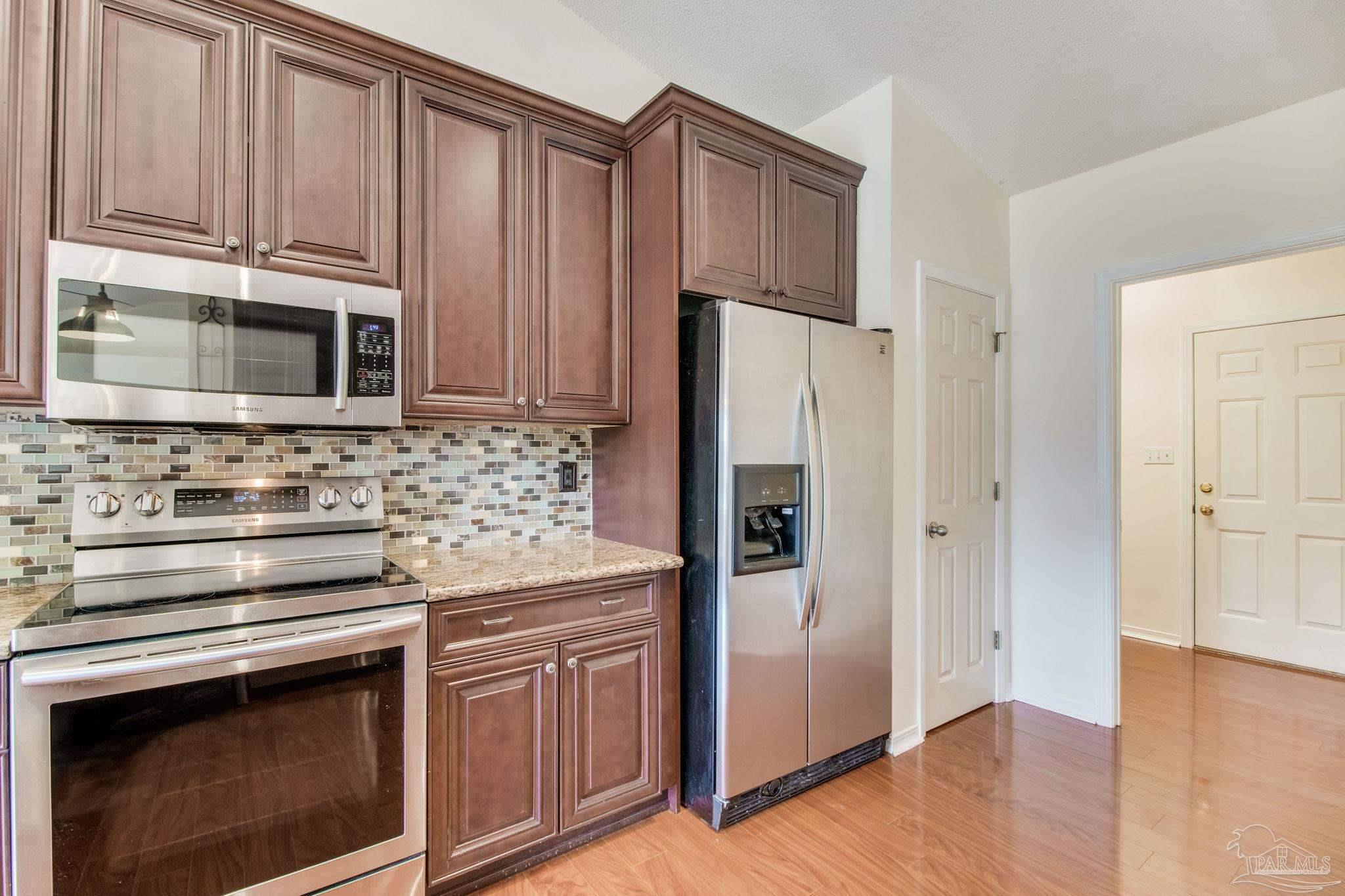 3086 Myrshine Dr
