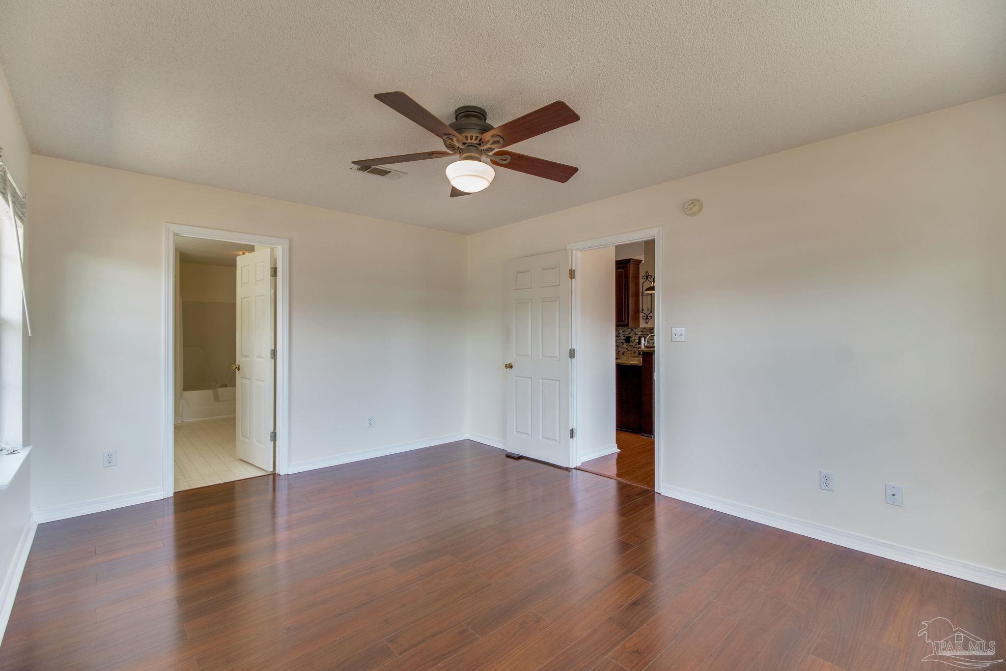 3086 Myrshine Dr