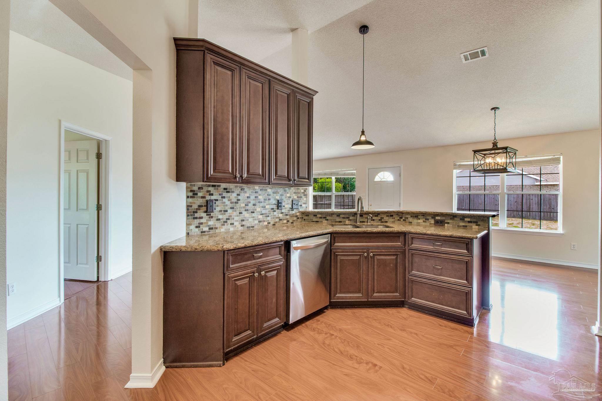 3086 Myrshine Dr