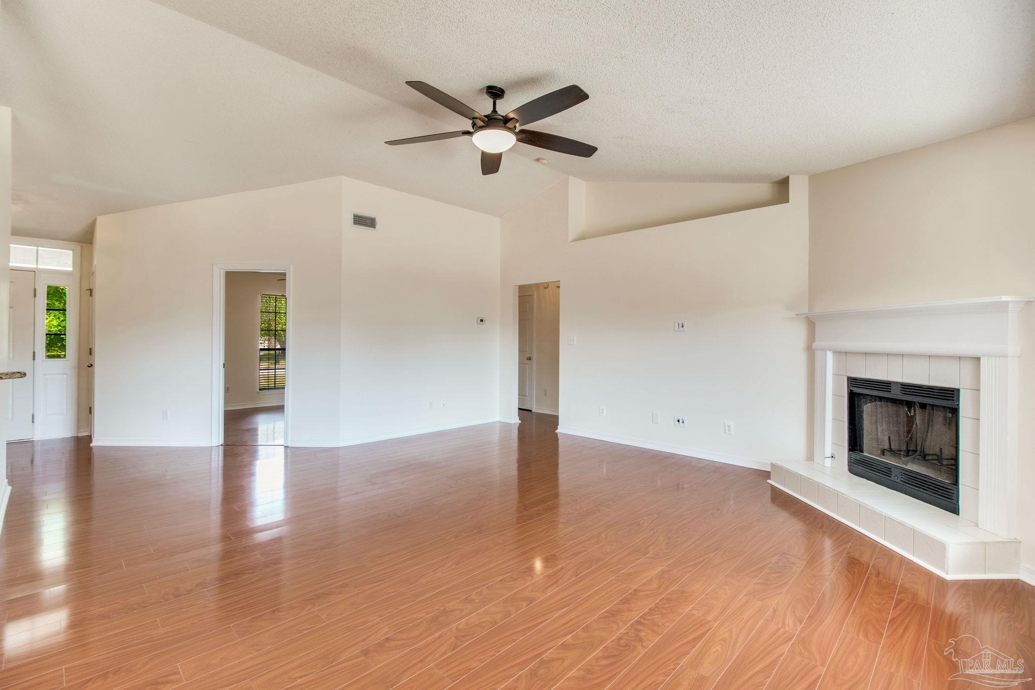 3086 Myrshine Dr