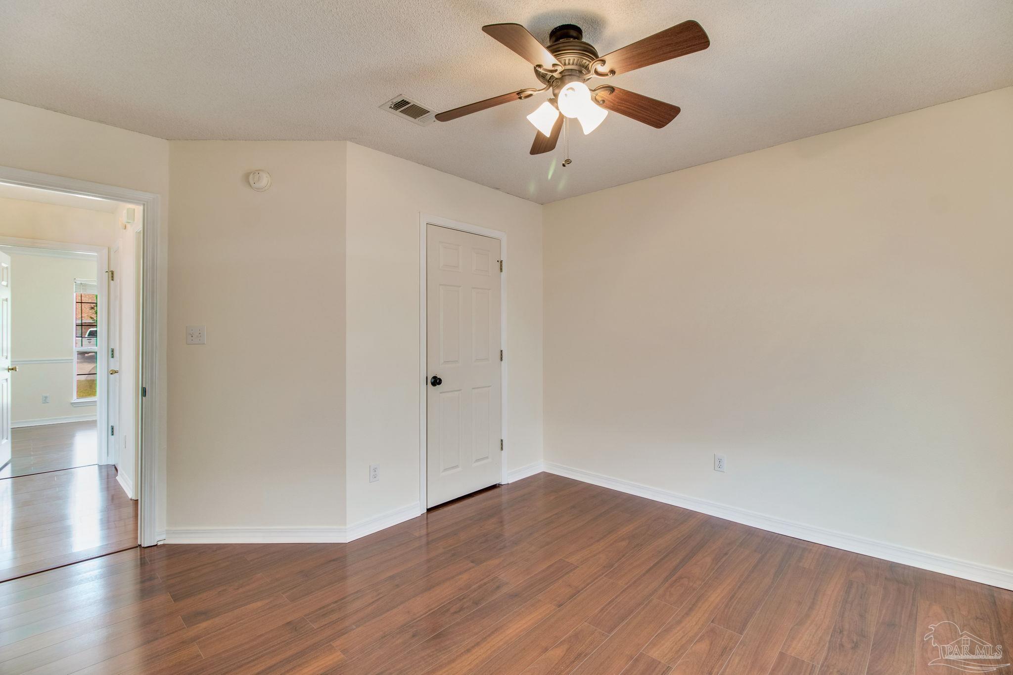 3086 Myrshine Dr