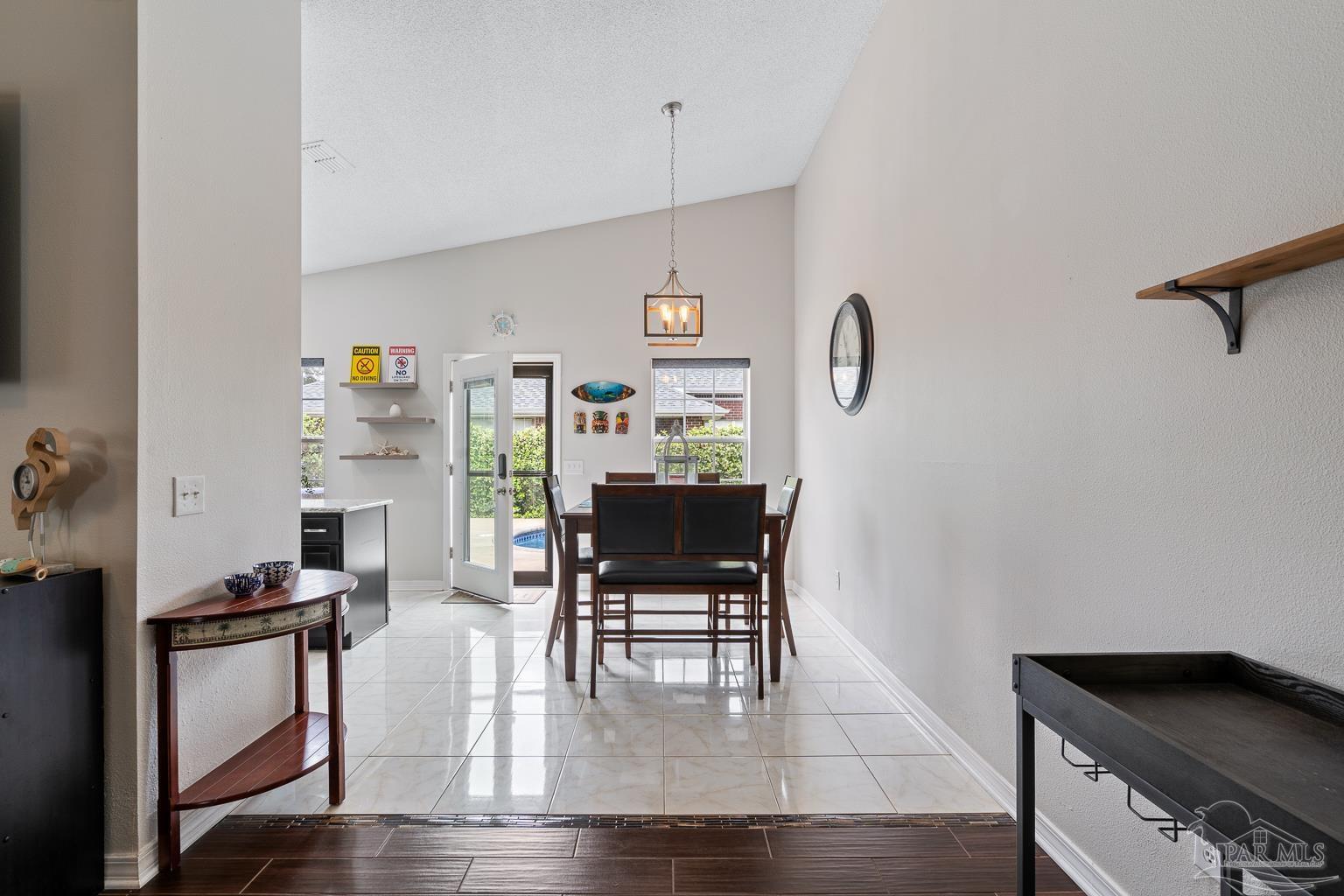 4961 Genevive Ct