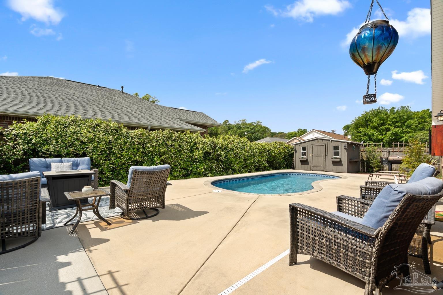 4961 Genevive Ct